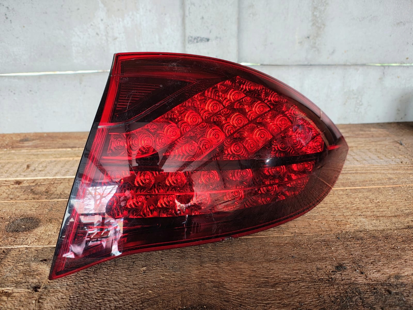 PORSCHE CAYENNE II 10-14 LAMPA TYŁ TYLNA PRAWA GTS 7P5945096M