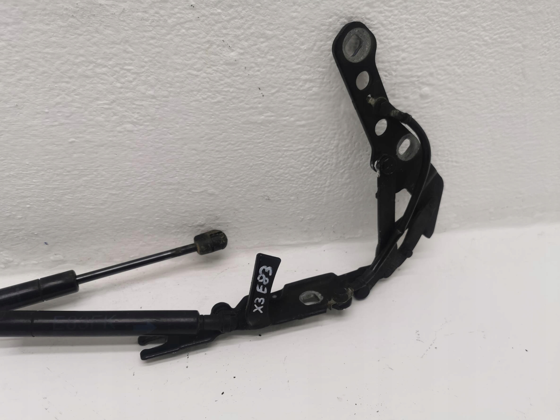 Cerniere cofano KOMPLET BMW X3 E83 / LCI 668/9 03-10