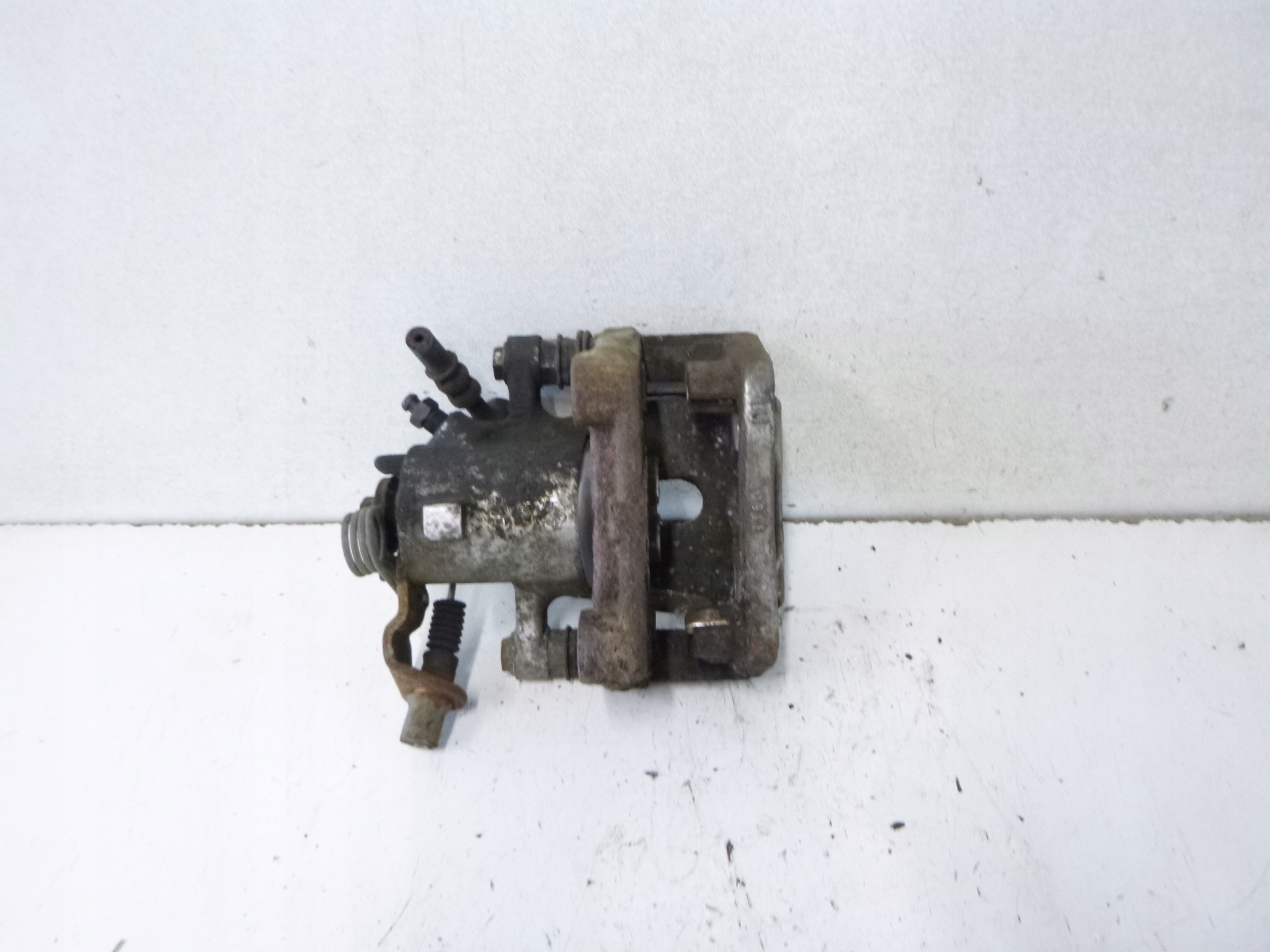 caliper brake rear part Opel Zafira B 2.2 06r.