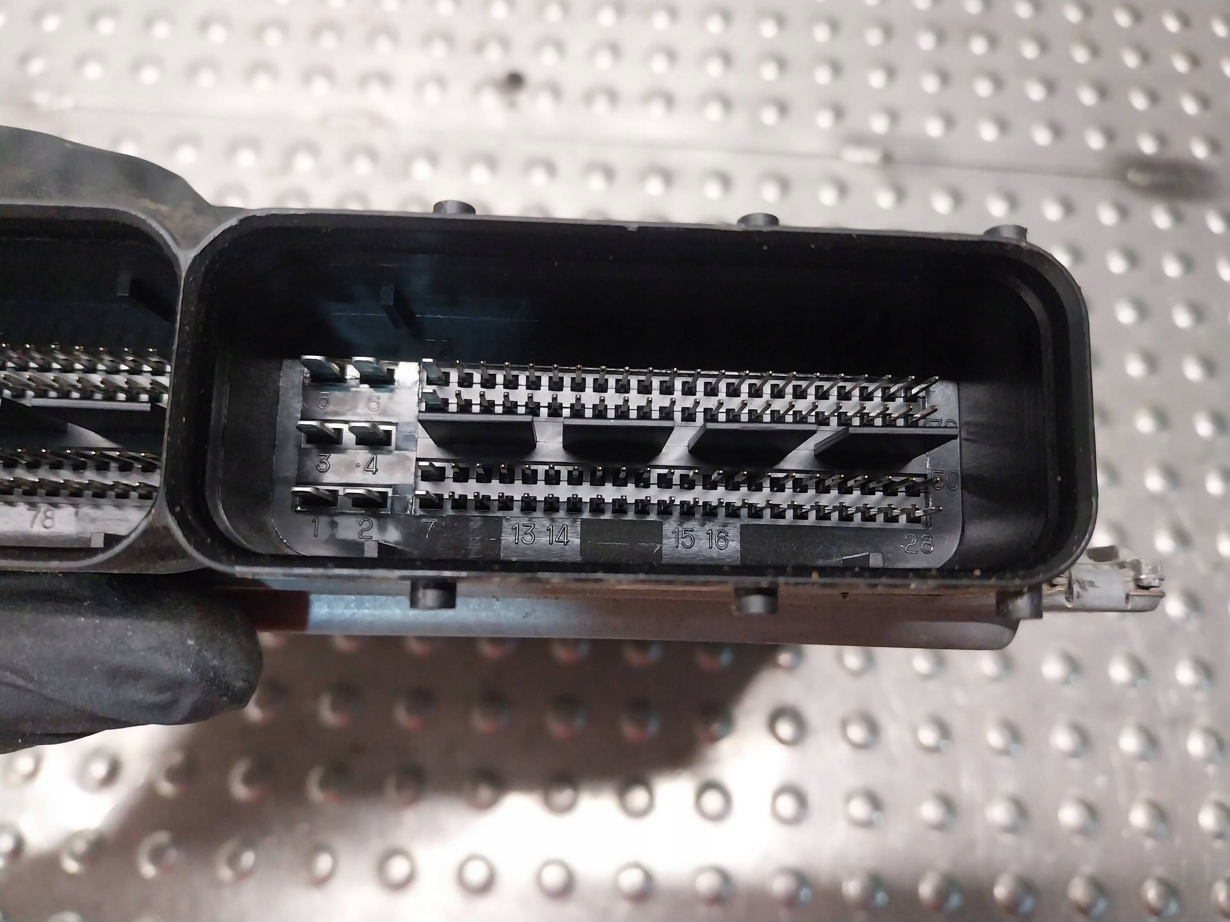 computer control unit of the engine 03L906023MA VW POLO V 6R 6C 1.6TDI