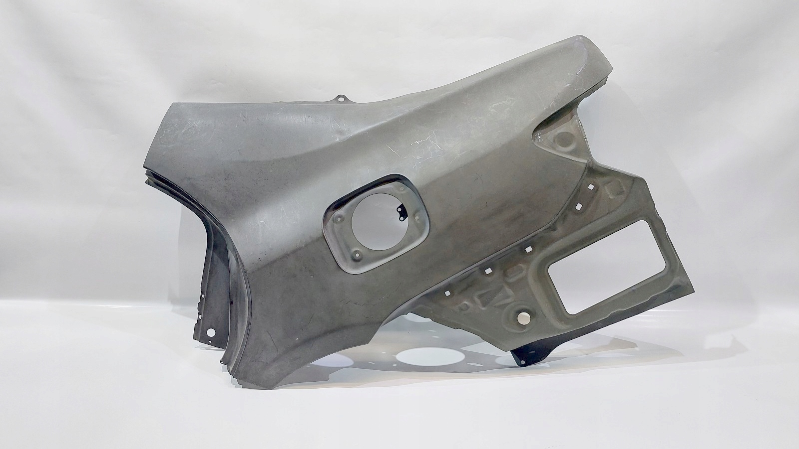 ЧЕТВЕРТЬ ЧАСТЬ КРЫЛА ЗАД. ЛЕВЫЙ COROLLA E15 07-13r СЕДАН