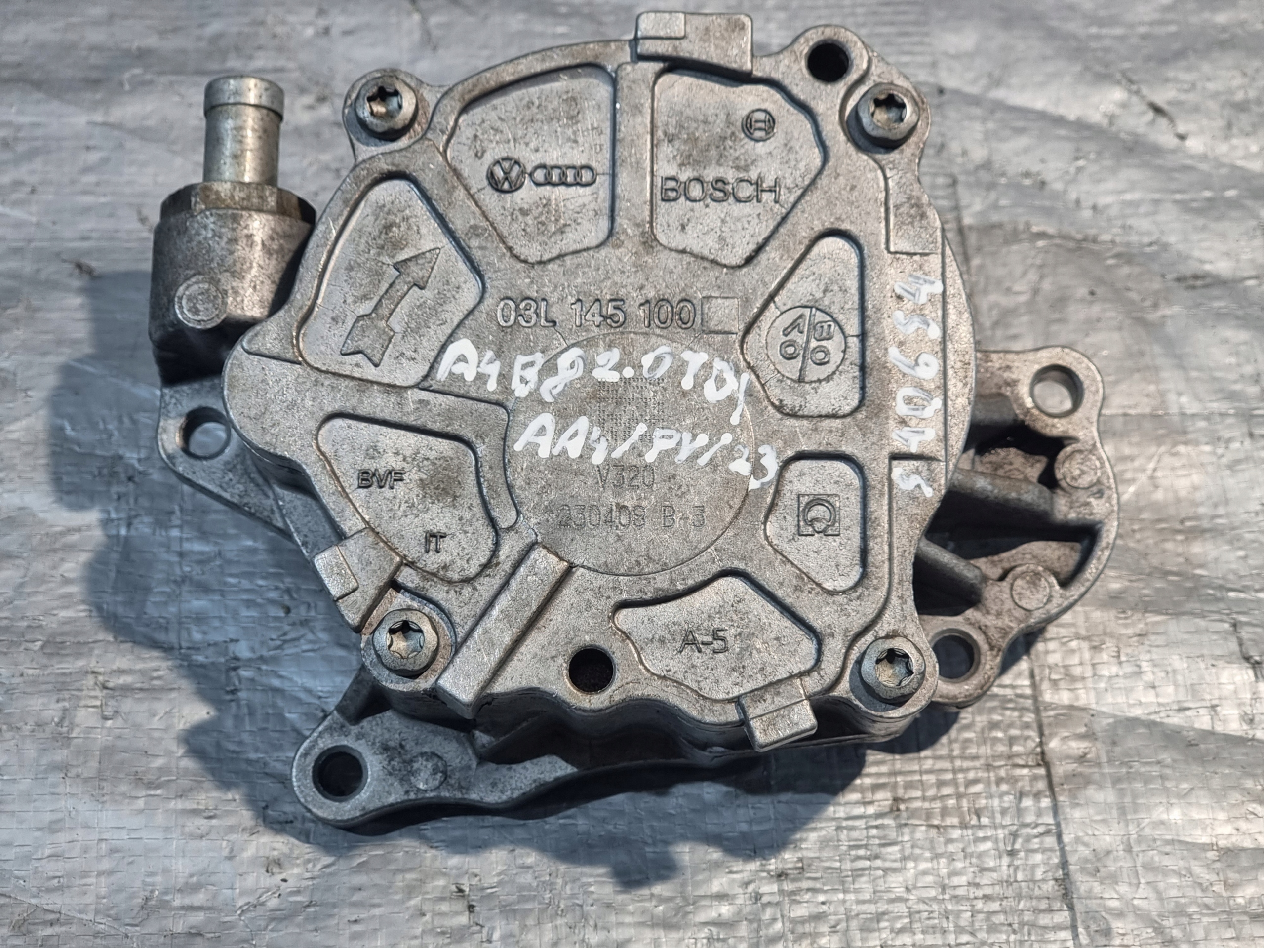 Pompa VACUM OE 03L145100 AUDI A4 B8 2.0 TDI