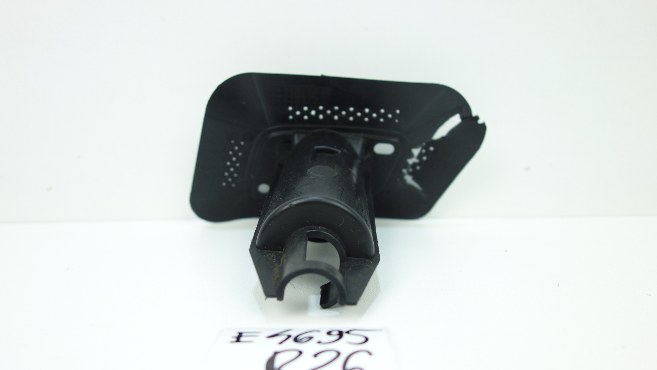 holder washer right VOLVO XC60 II 17- 31125171