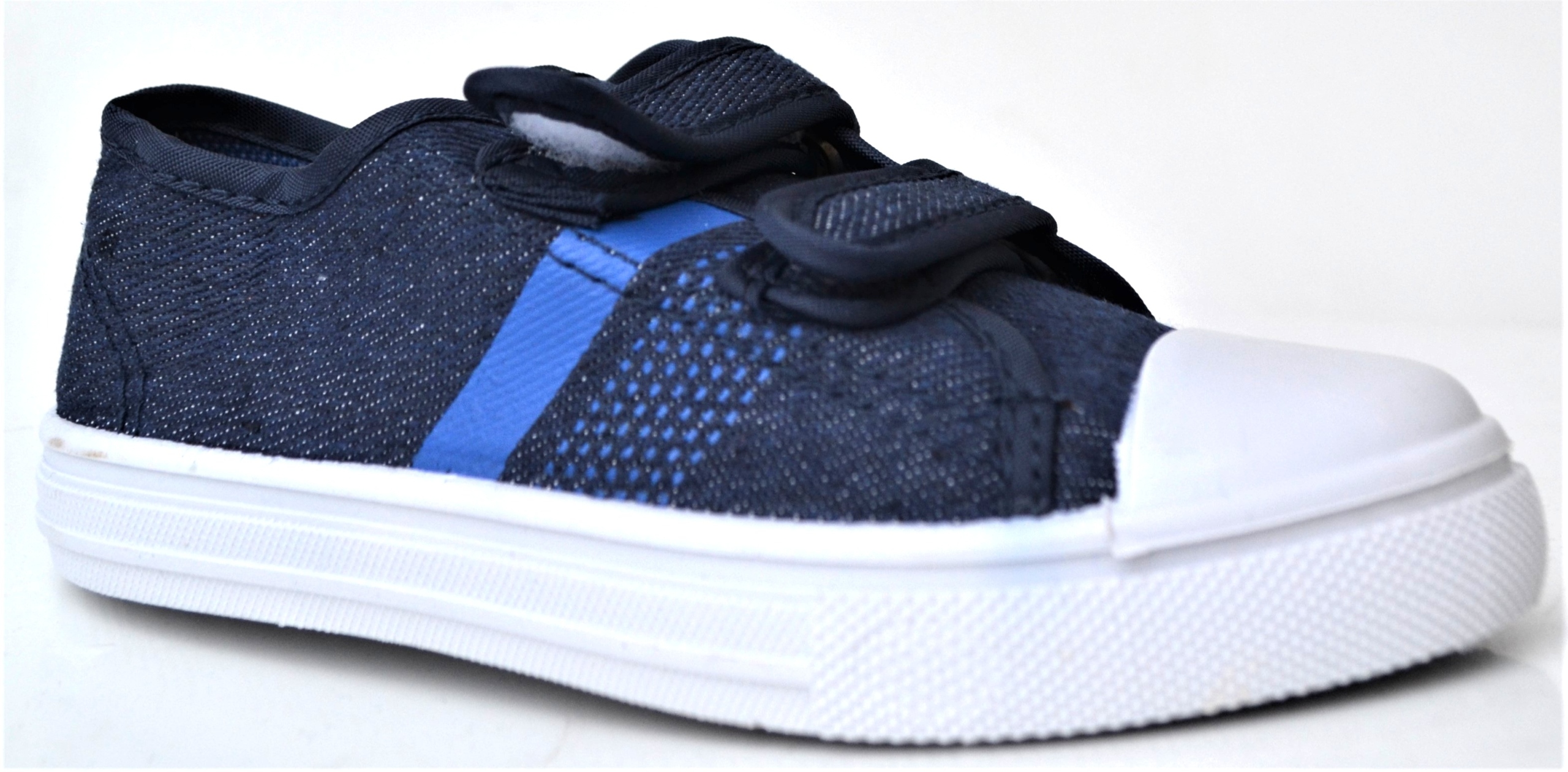 

Obuwie sportowe-Tenisówki rzep Trampki-R-35-21,6cm