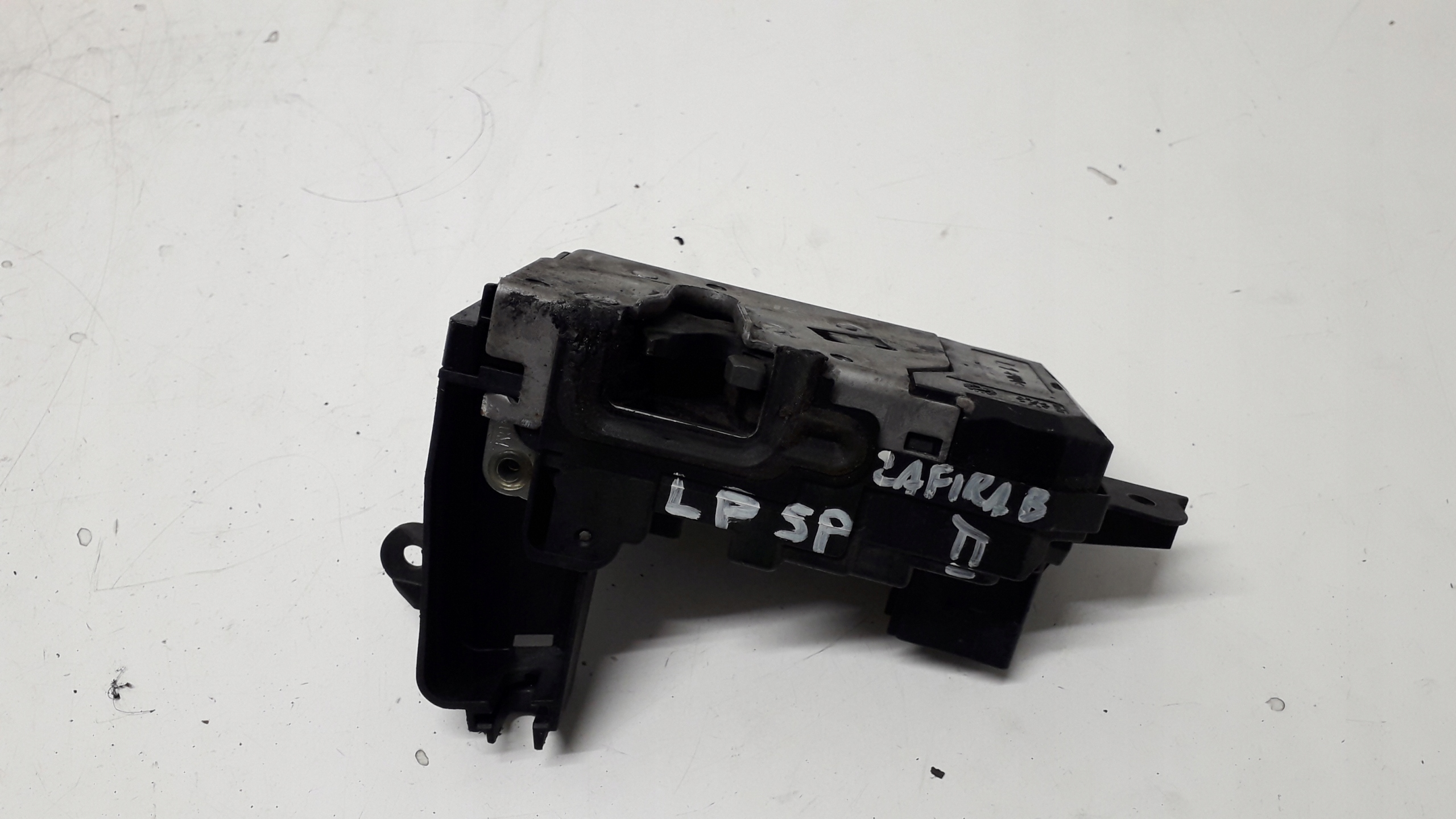 OPEL ZAFIRA B 05- ZAMEK LEWY PRZÓD 5PIN 13210748QF