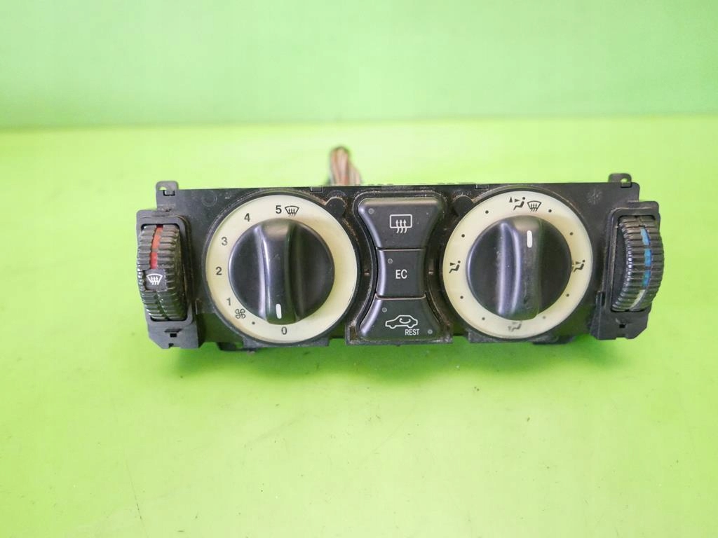 1708300885 - Панель управления вентиляционным отверстием MERCEDES R170 SLK 96-00