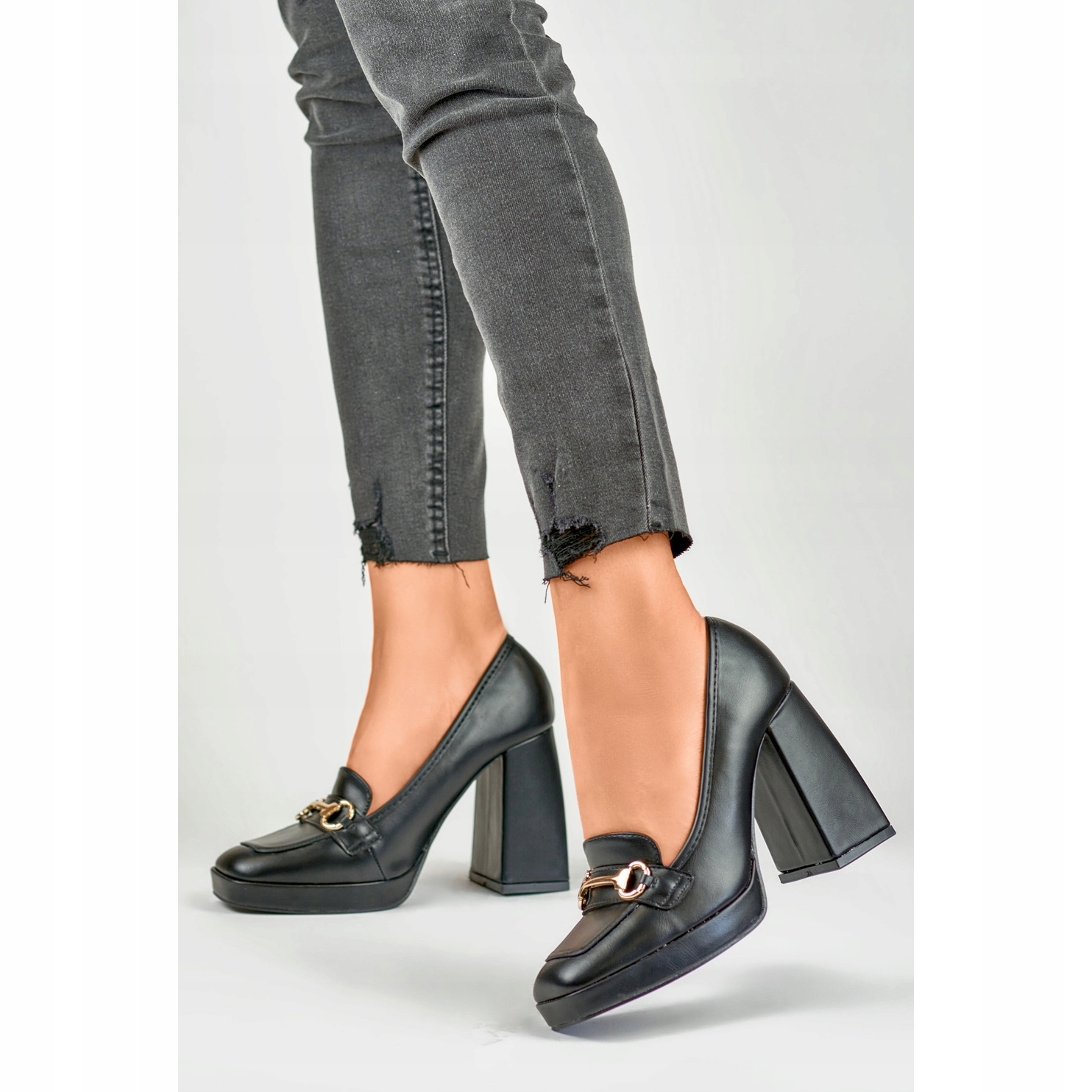 Czarne mokasyny na wysokim wygodnym obcasie 40 Rozmiar 40