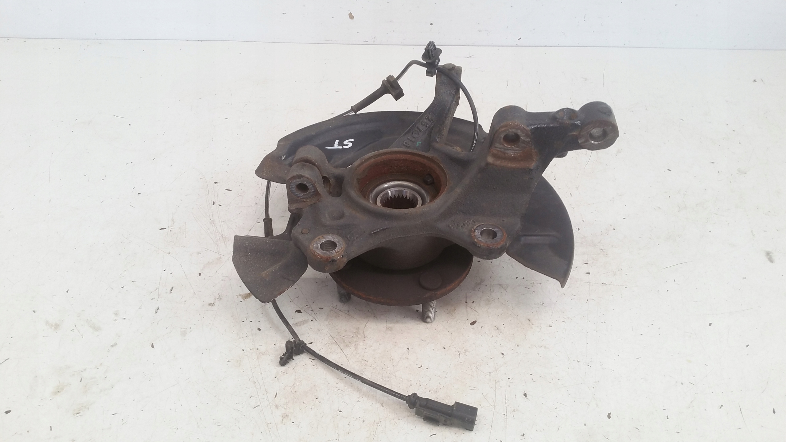 swing left front Ford Fiesta MK8 ST