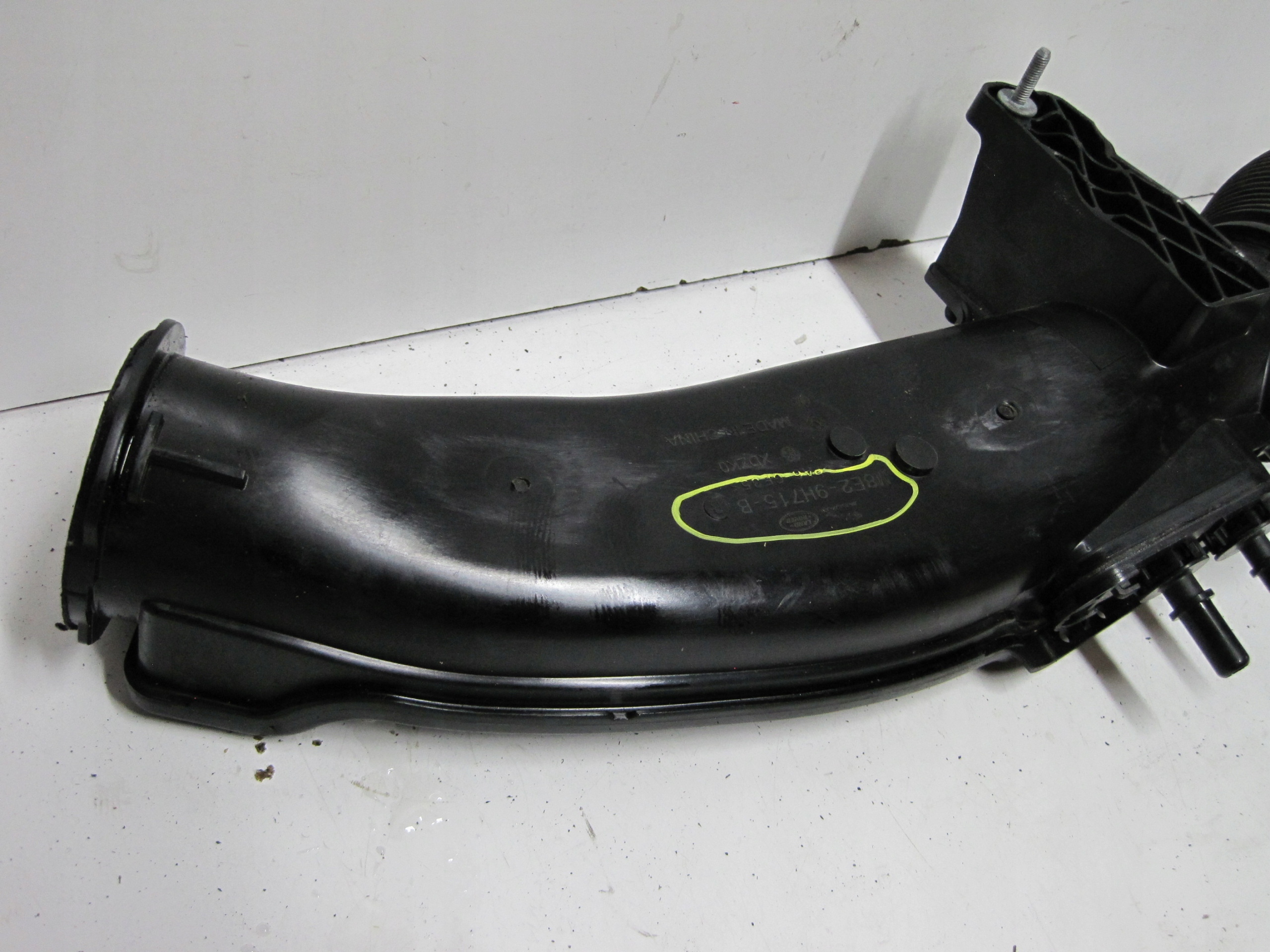 intake REZONATOR RANGE ROVER SPORT III M8E2-9H715-BB