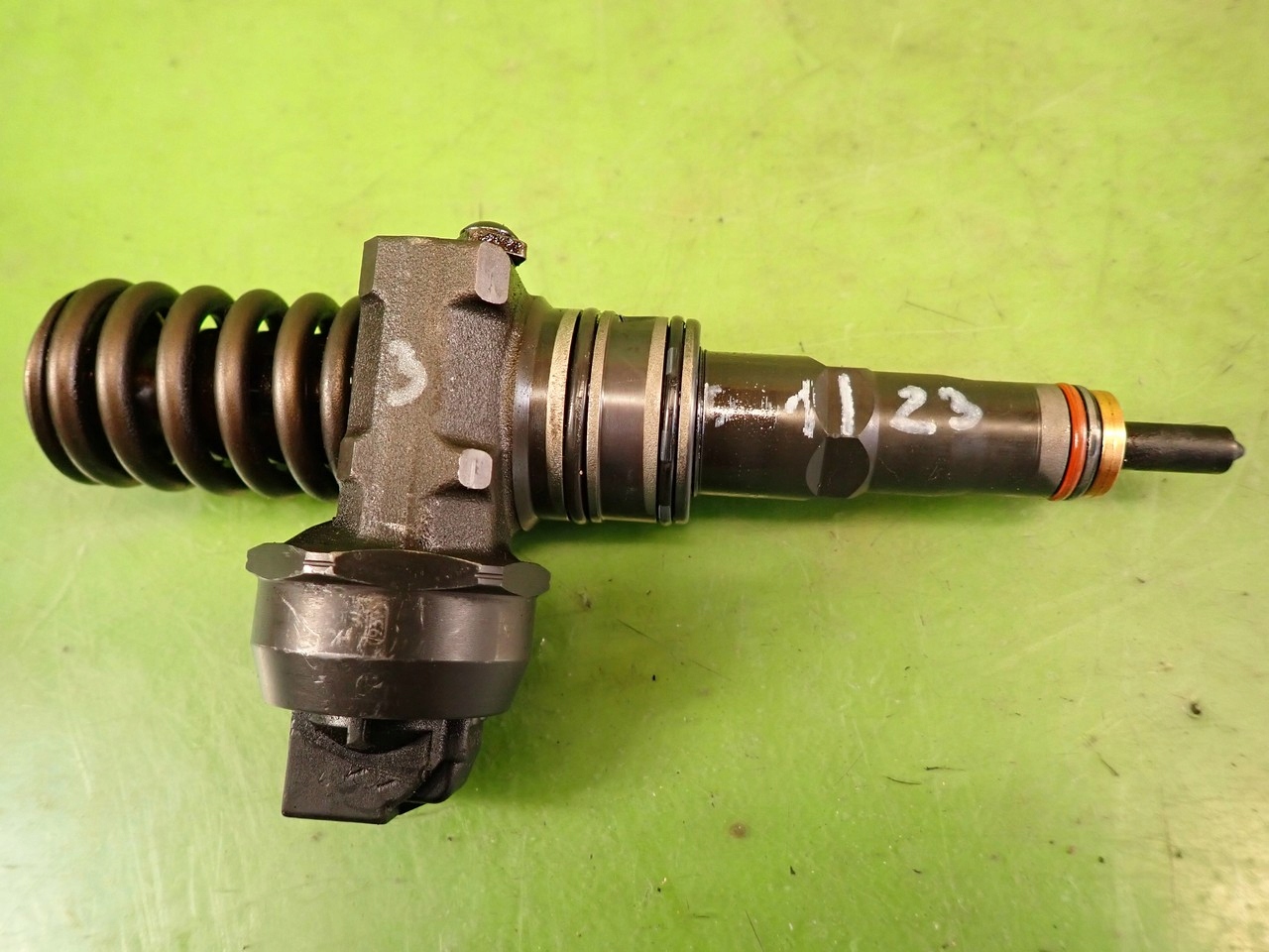 Pompowtryskiwacz SKODA SUPERB I 1.9 TDI 03r