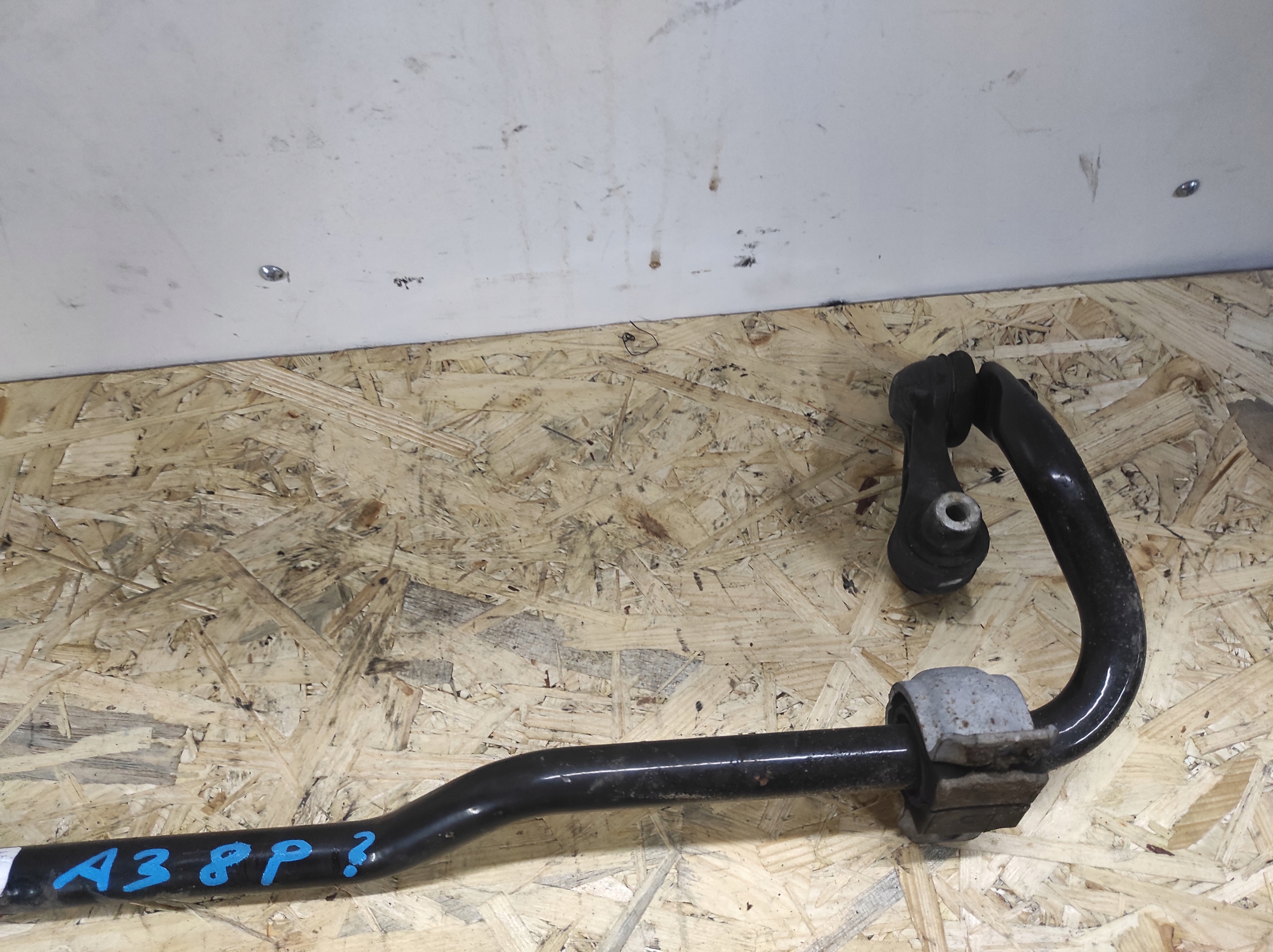AUDI A3 72-3584 STABILIZATOR, ACHSTRÄGER