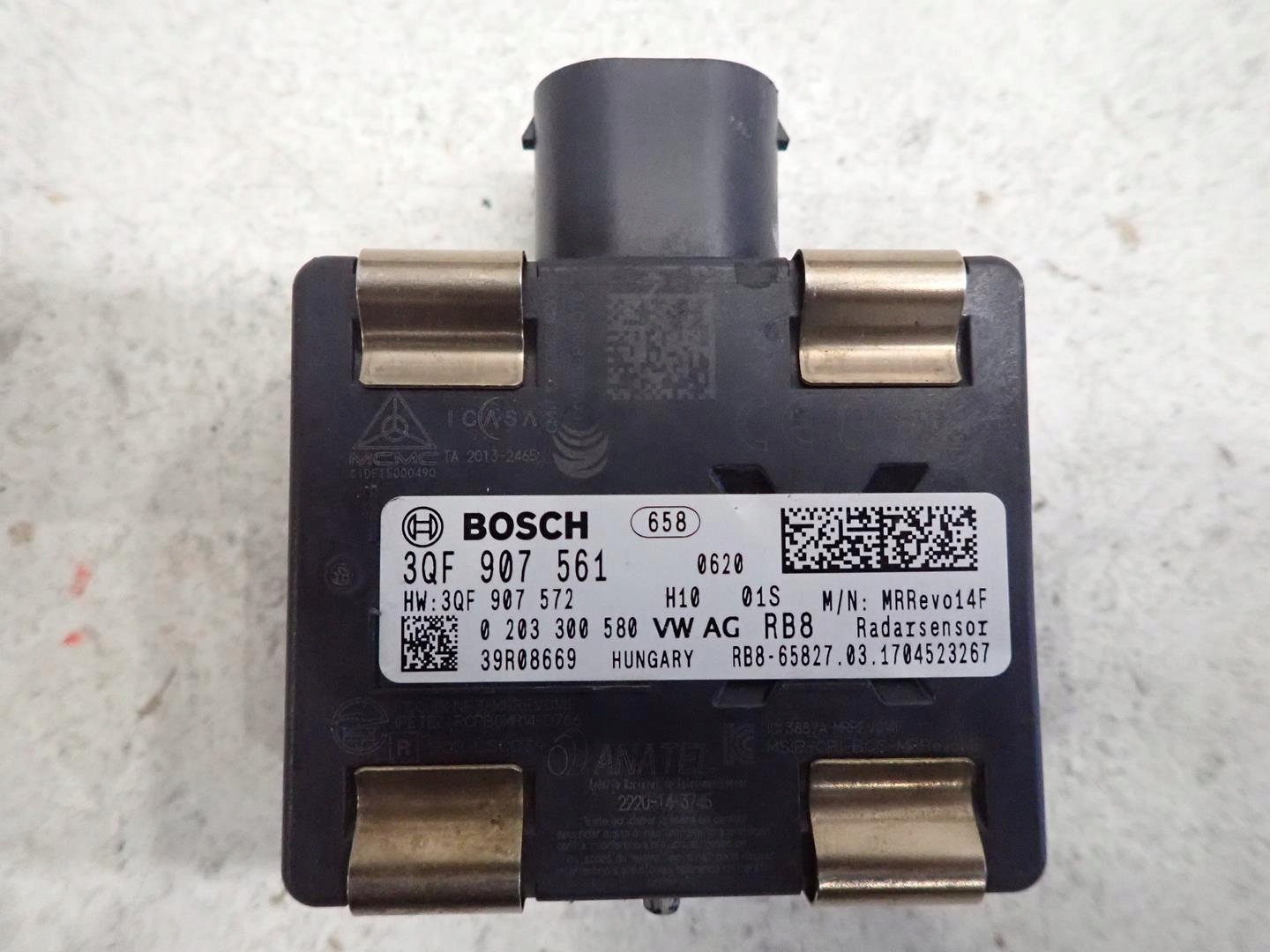Distronic radar VW SEAT SKODA AUDI 3QF907561