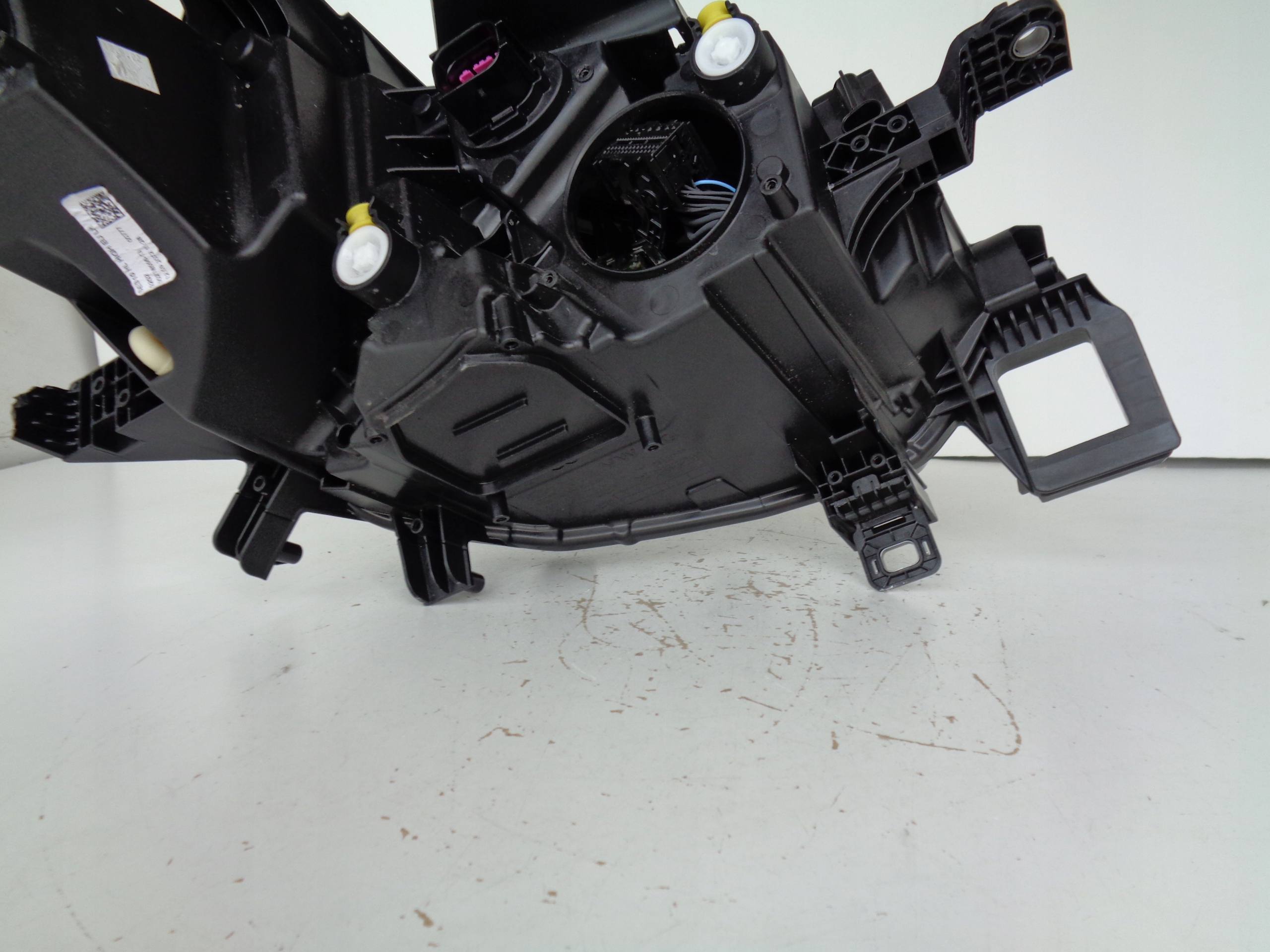 light left REFLEKTOR SEAT CUPRA BORN 21- FULL LED