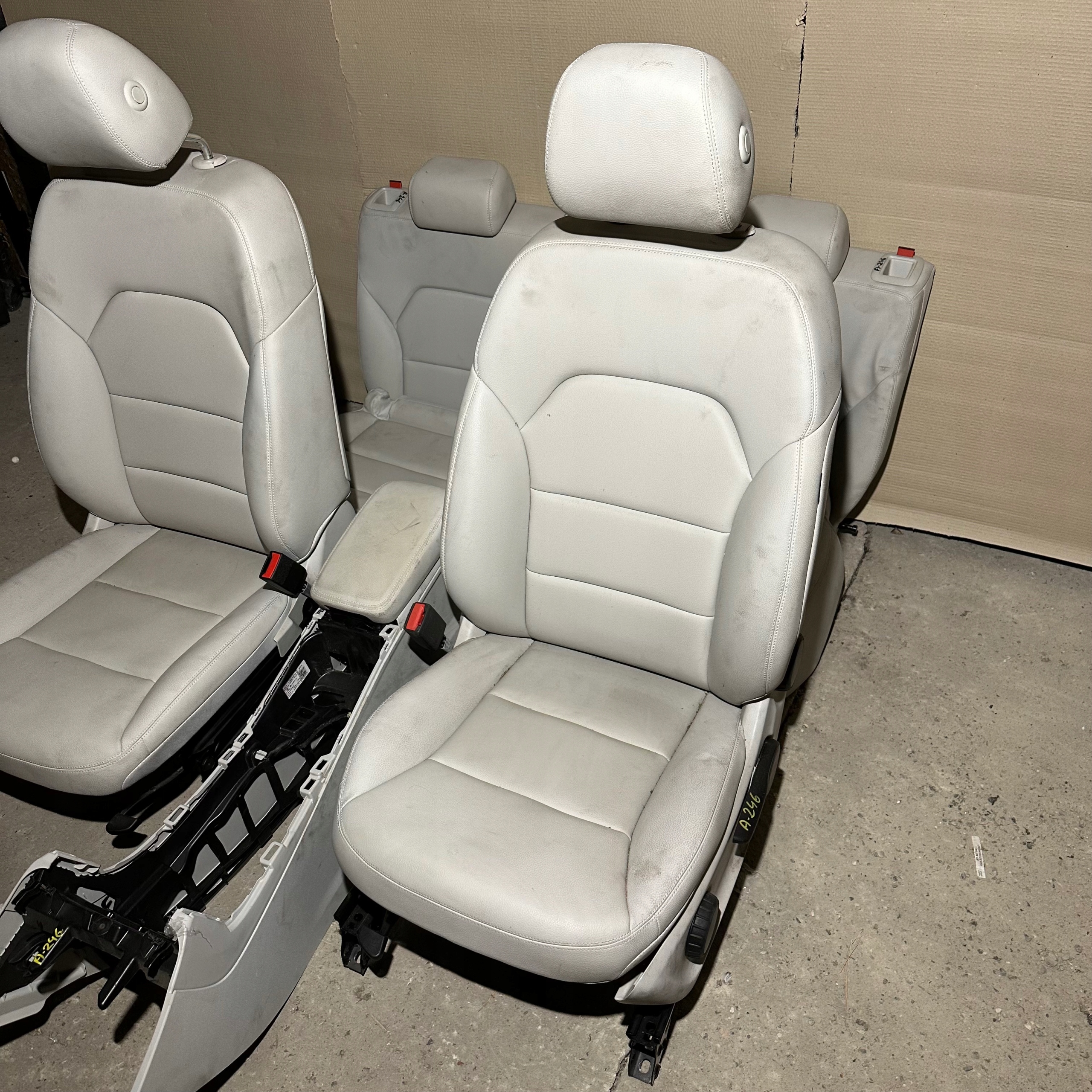 Sitze Ledersitz MERCEDES-BENZ B-KLASA W246