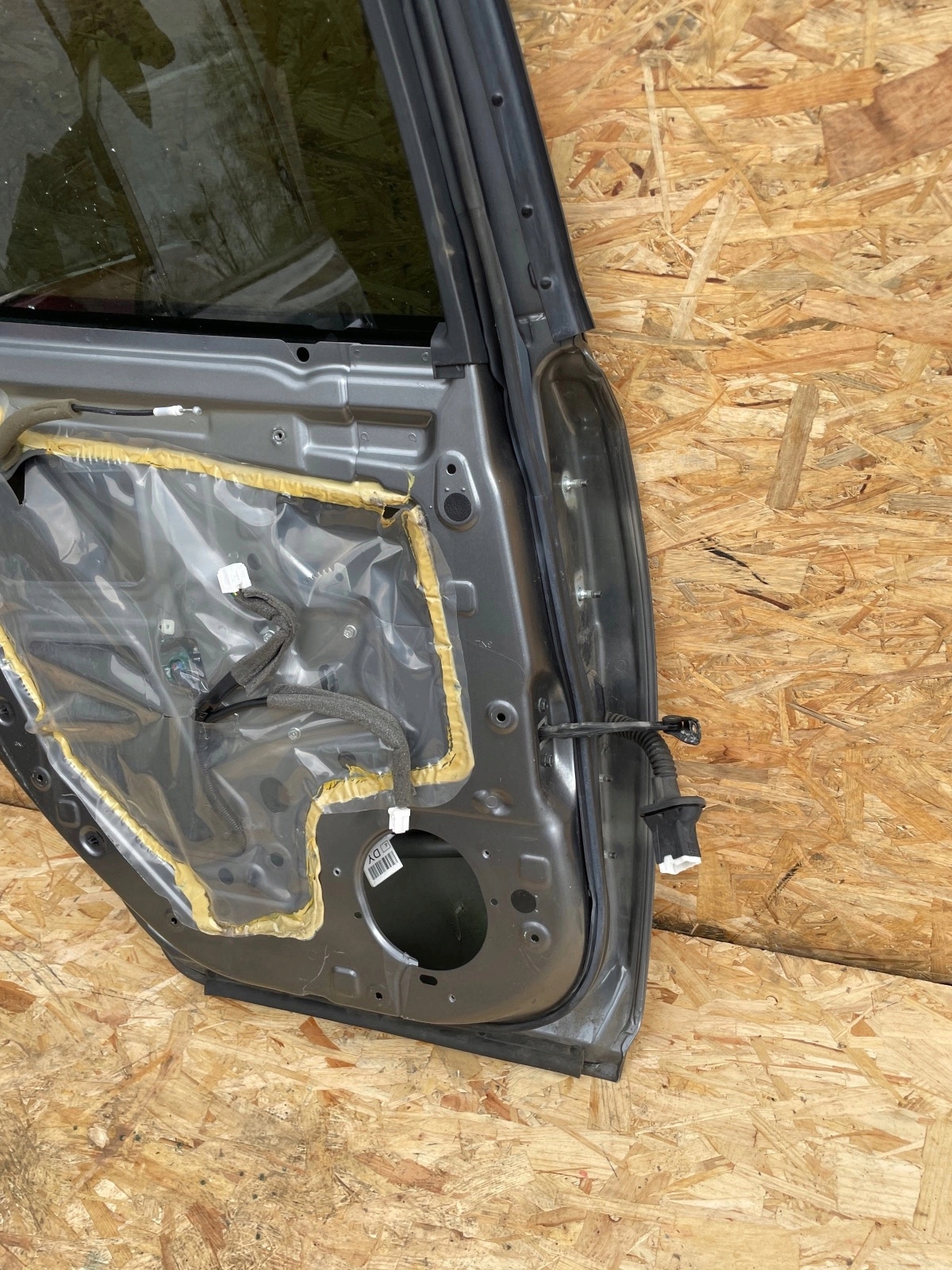 door rear part rear. left Nissan Leaf and Szare