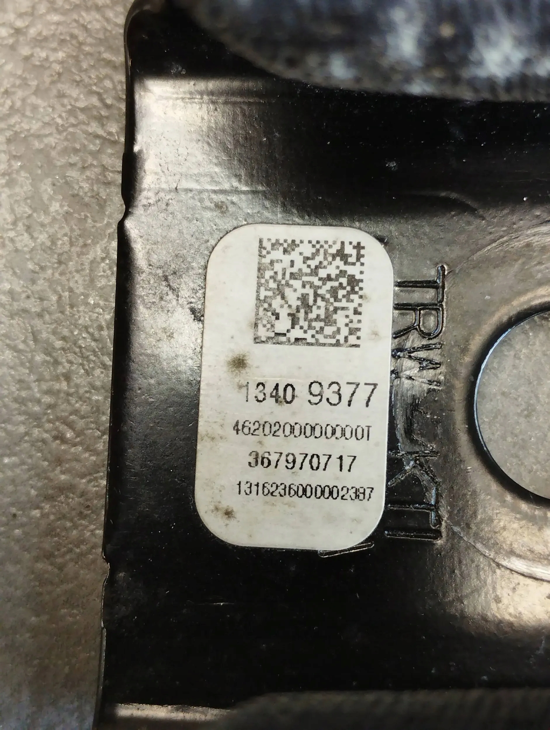 Opel Astra K Fixation arbre ceintures sécurité Arrière 13409377