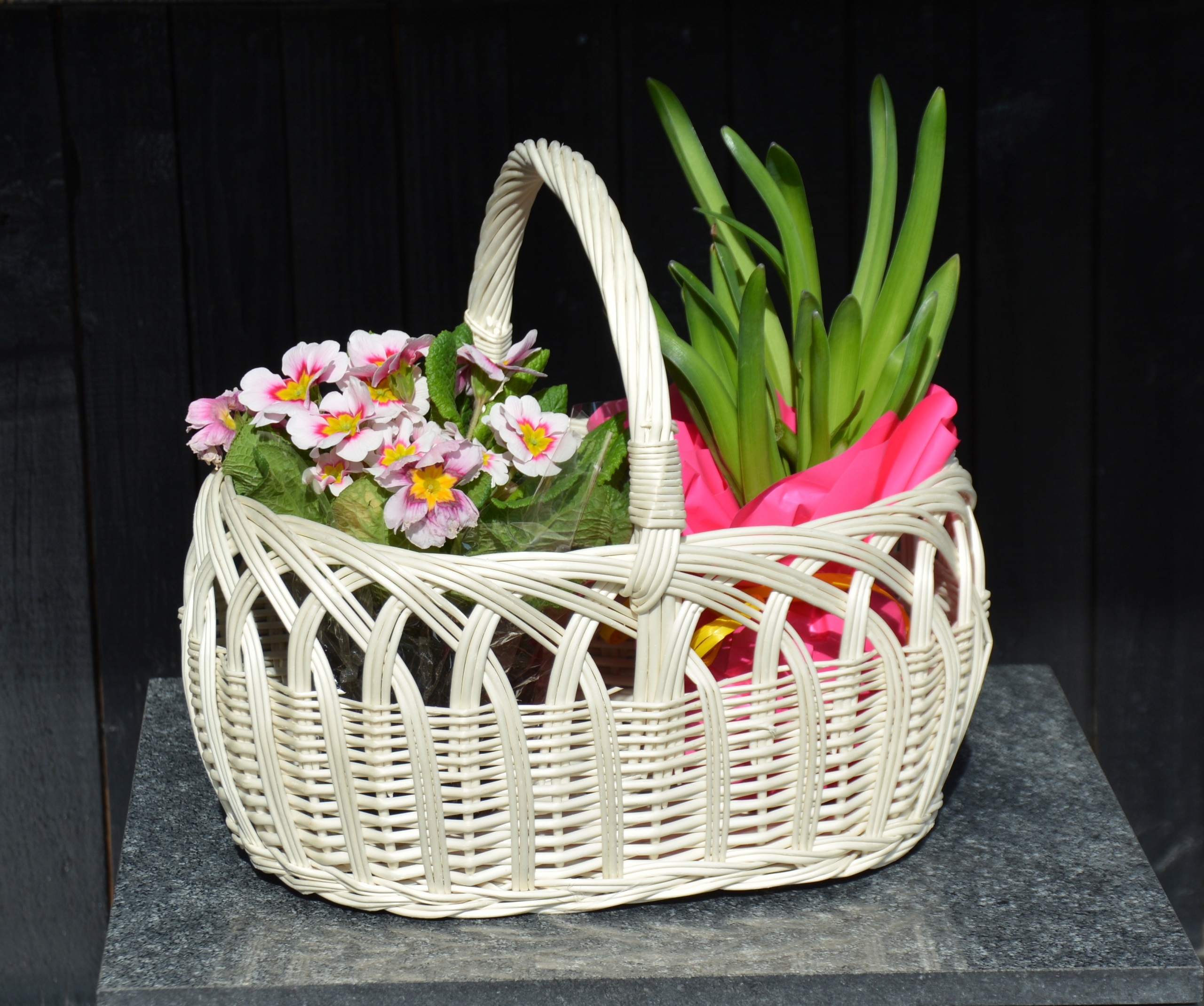 Wiklinowy KOSZ WIELKANOCNY KOSZYCZEK DO ŚWIĘCENIA NA KWIATY beż/ecru Marka inna