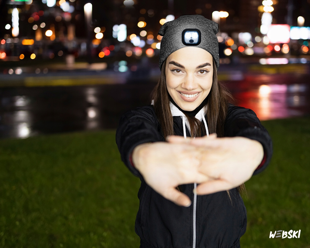 Czapka TERMOAKTYWNA ZE ŚWIATEŁKIEM LED LAMPKA USB Webski Rodzaj beanie