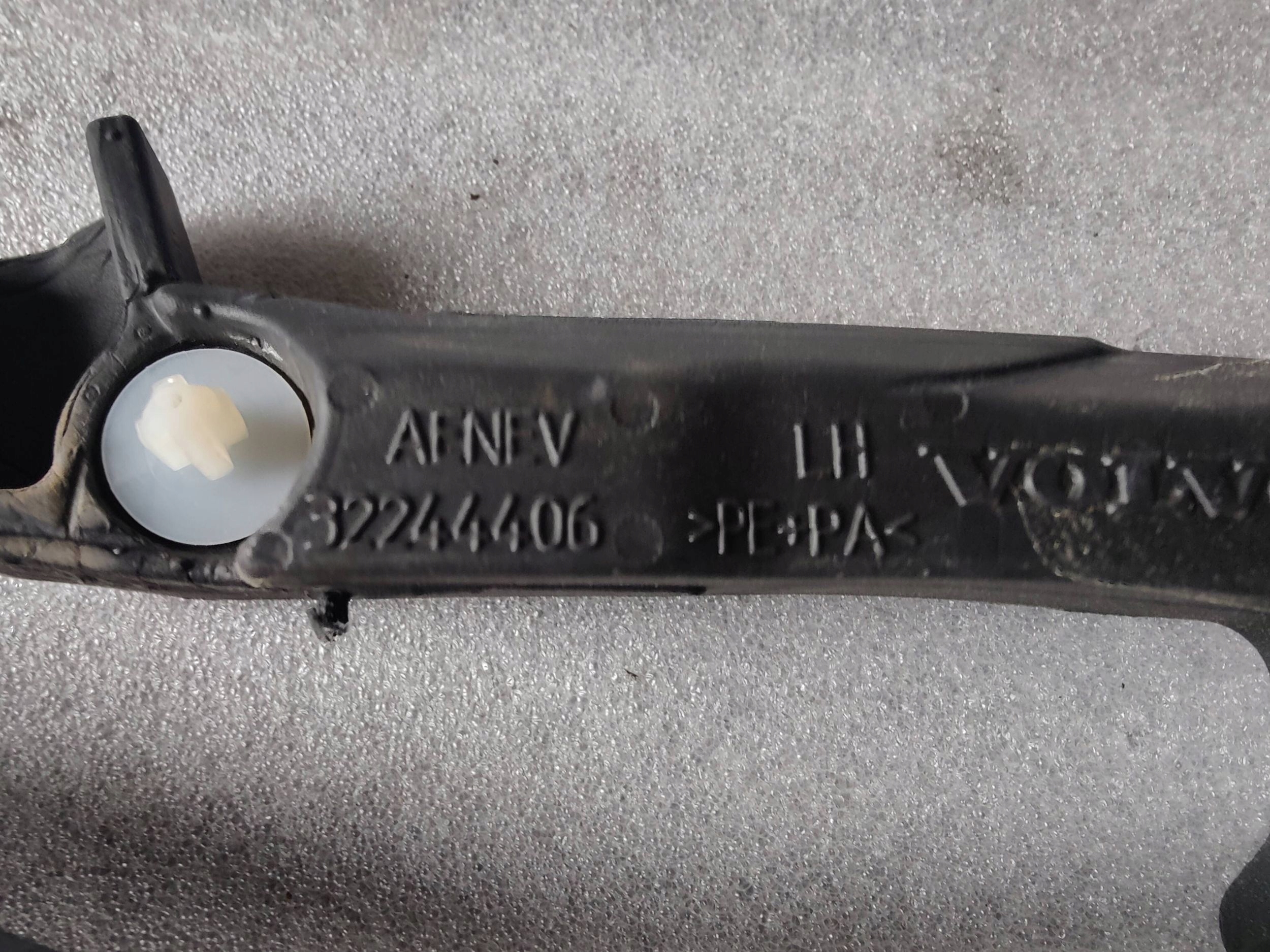 226ee750463dbd564d1a8ec69f90