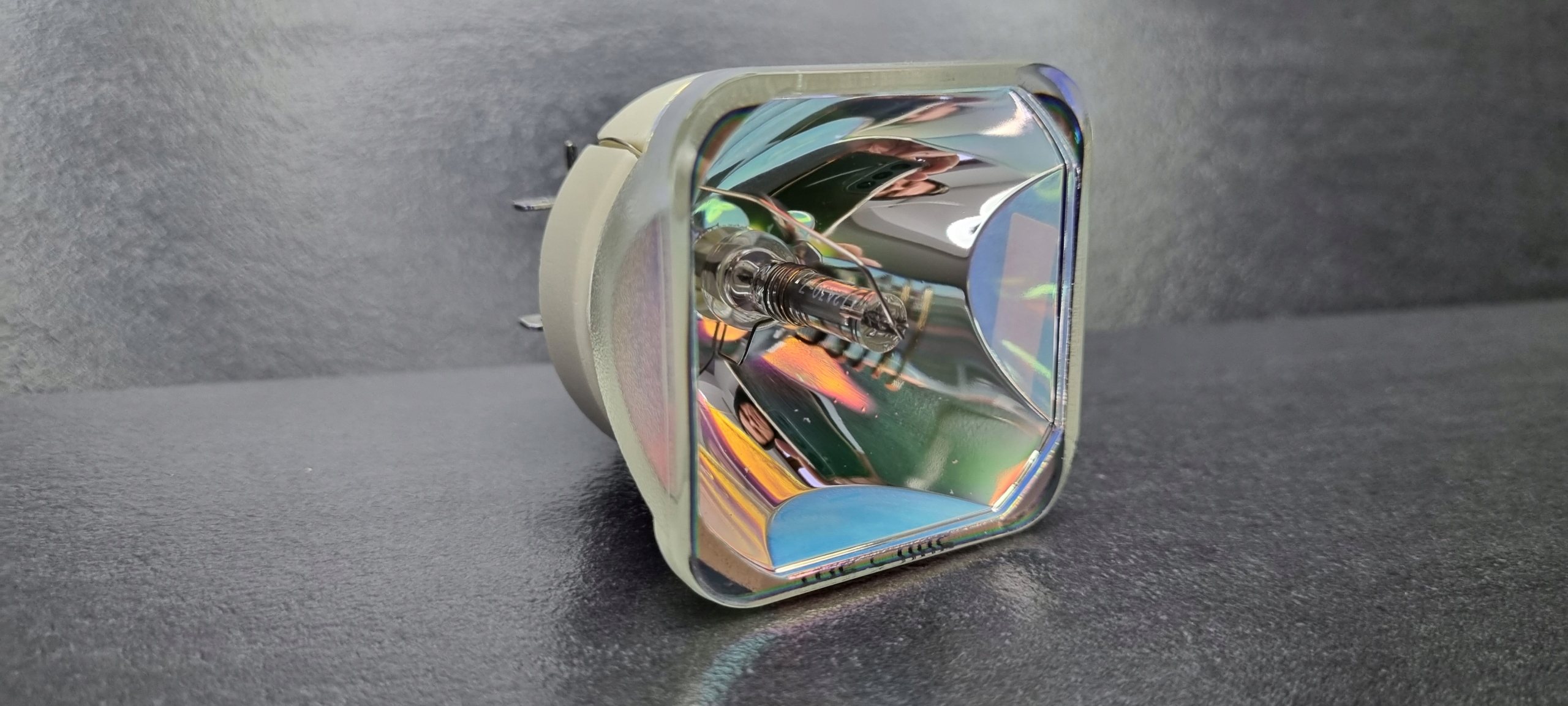 LAMPA NP-P474W NP-P474U NP-P554W NP-P554U NP44LP Model NP44LP