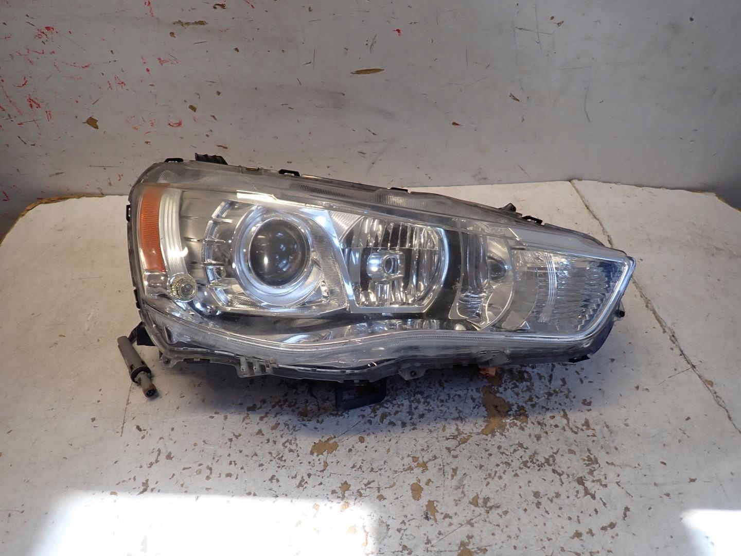light front front right MITSUBISHI OUTLANDER II LIFT 2009