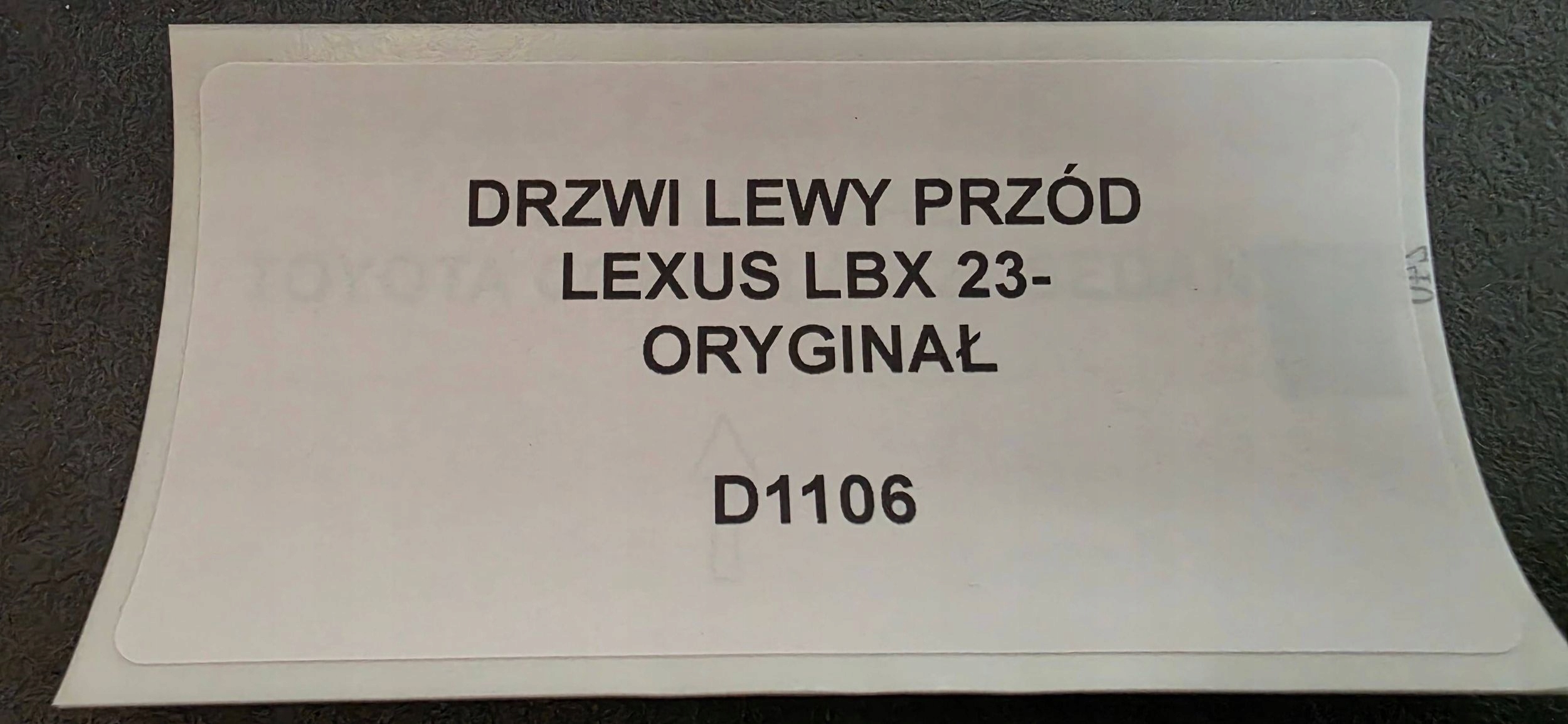 dveře levý předek LEXUS LBX 23