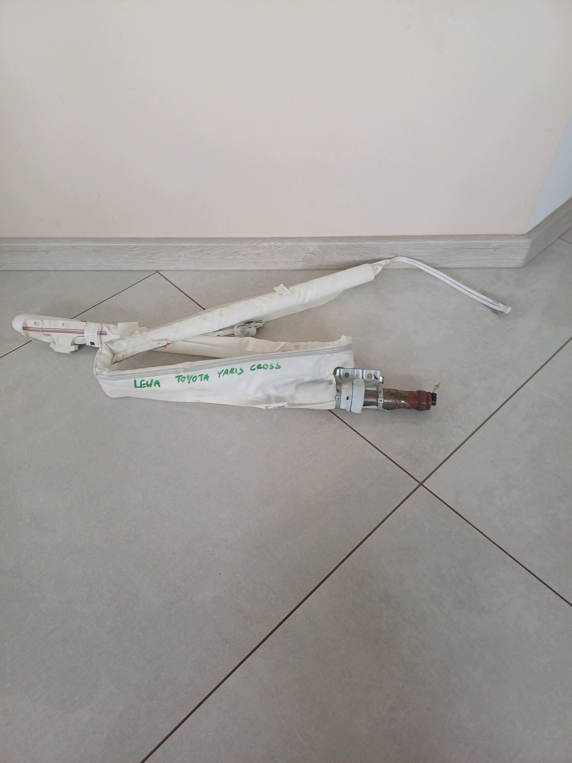 Dachvorhang Airbag links TOYOTA YARIS CROSS
