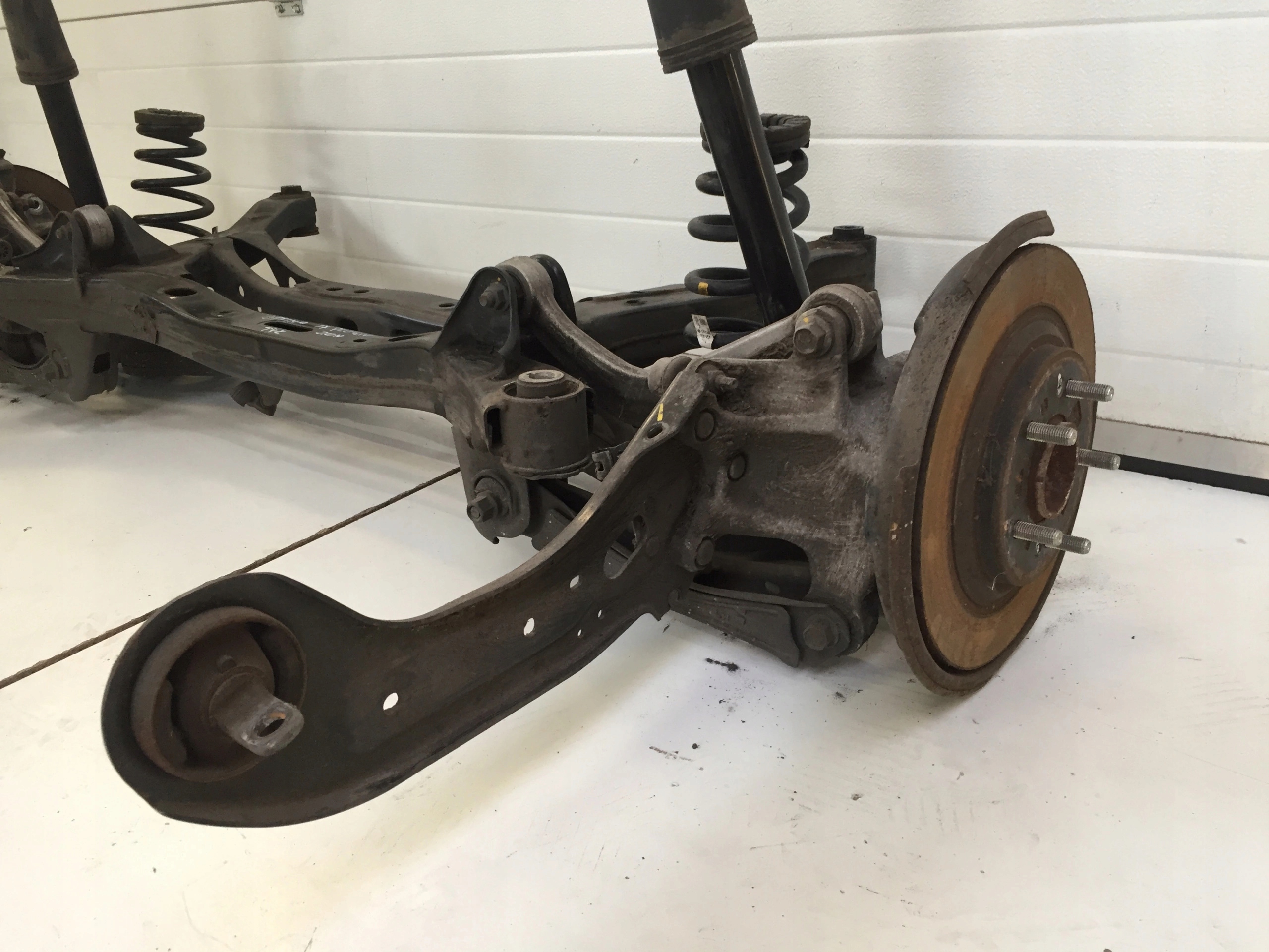 KIA OPTIMA IV 2018 SEDAN BELKA ZAWIESZENIA TYŁ Typ samochodu Samochody osobowe