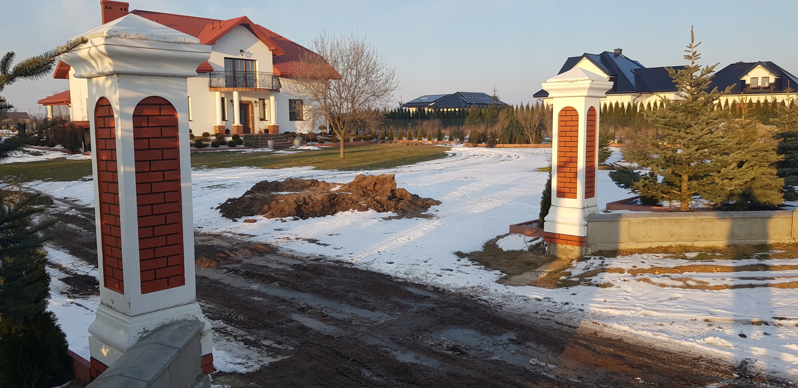 Ogrodzenia Betonowe, SŁUPY DWORKOWE,RAMKA,PAŁACOWE Szerokość elementu 40 cm