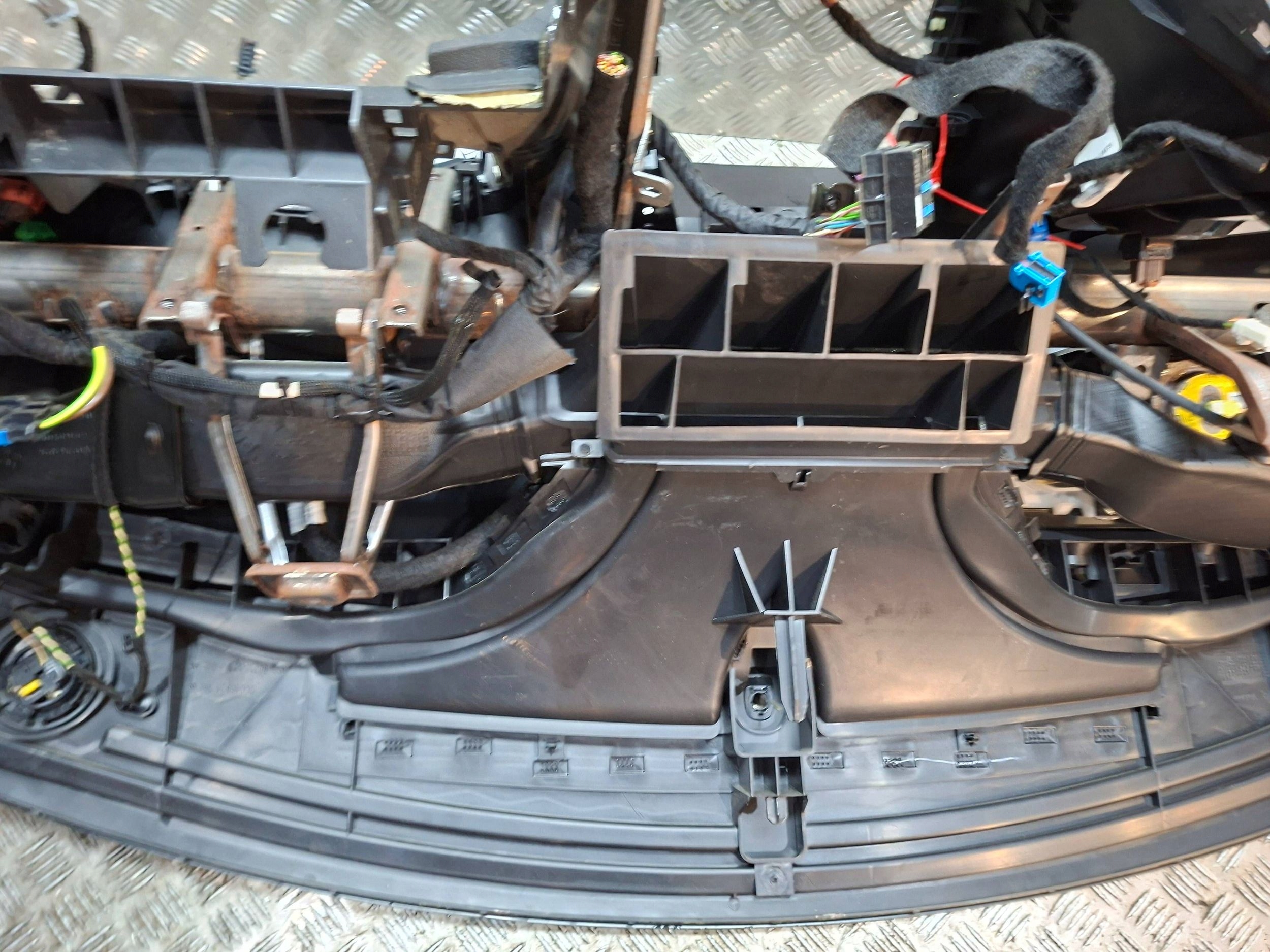 dashboard console 98097068ZD CITROEN C4 II 2010