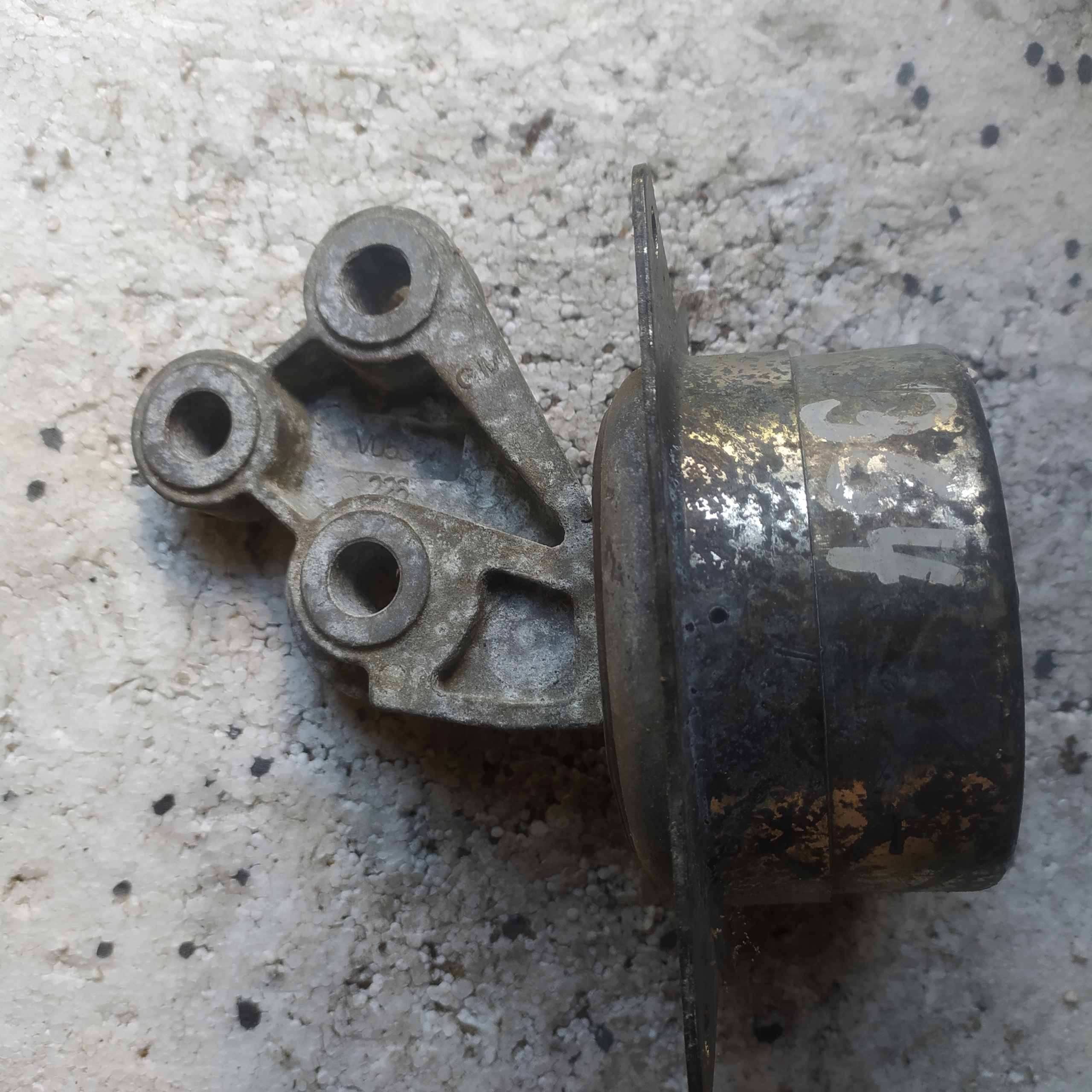 holder engine mount Opel Vectra C V05364