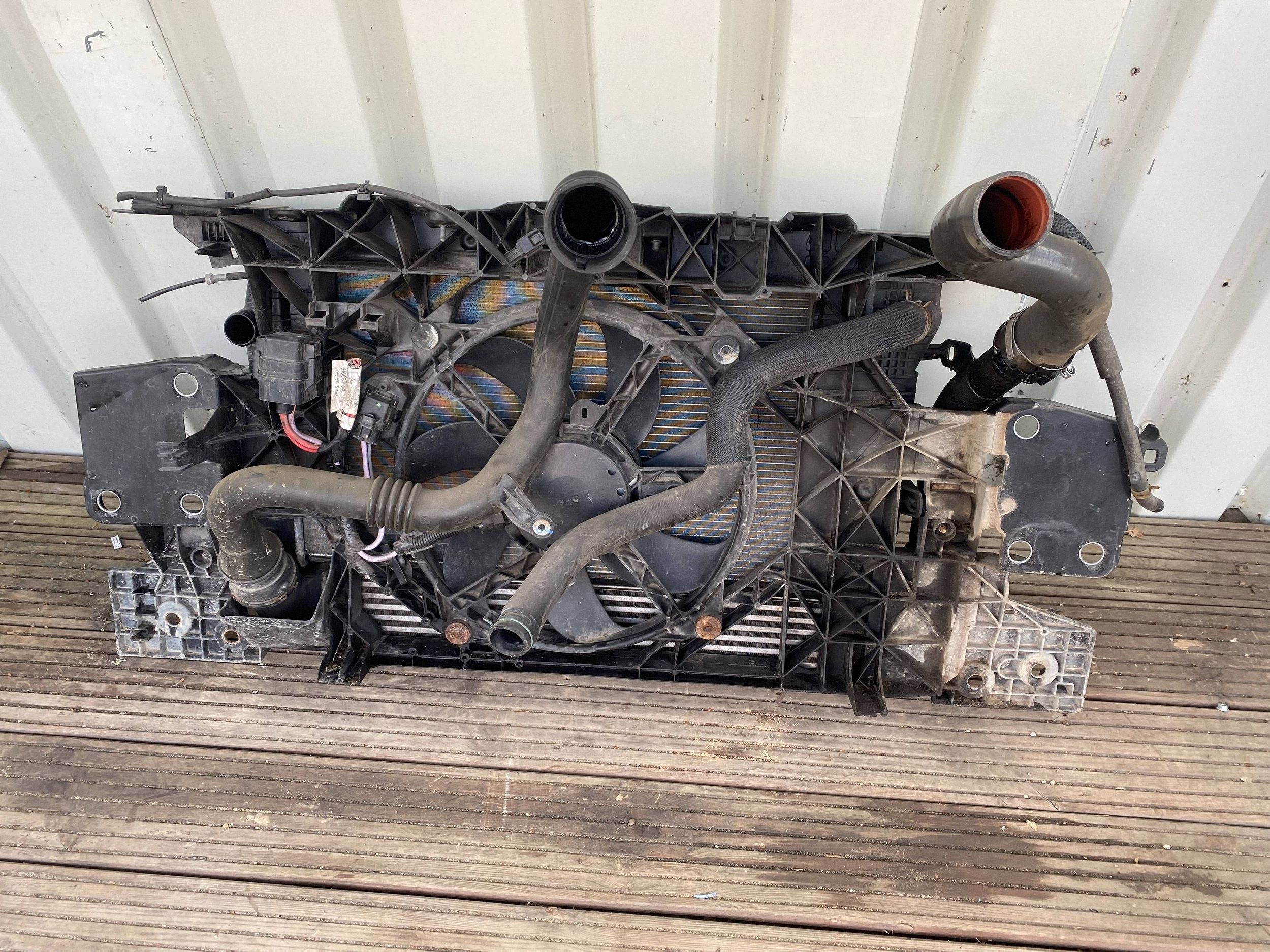 RENAULT MEGANE III LIFT KOMBI 1.5 DCI support panel for radiators pillar radiator