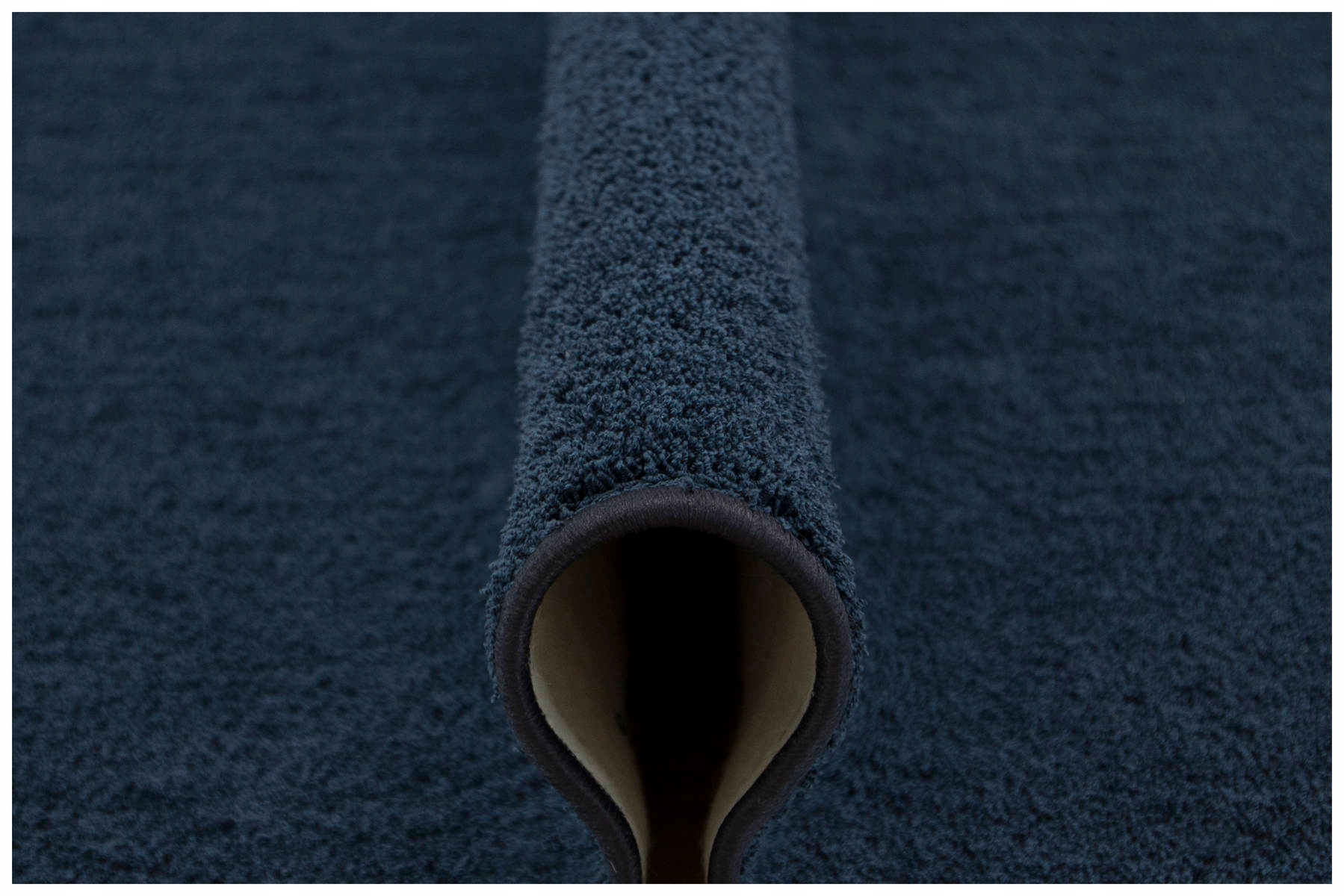 

200x250 cm Granatowy Dywan Do Sypialni Na Filcu