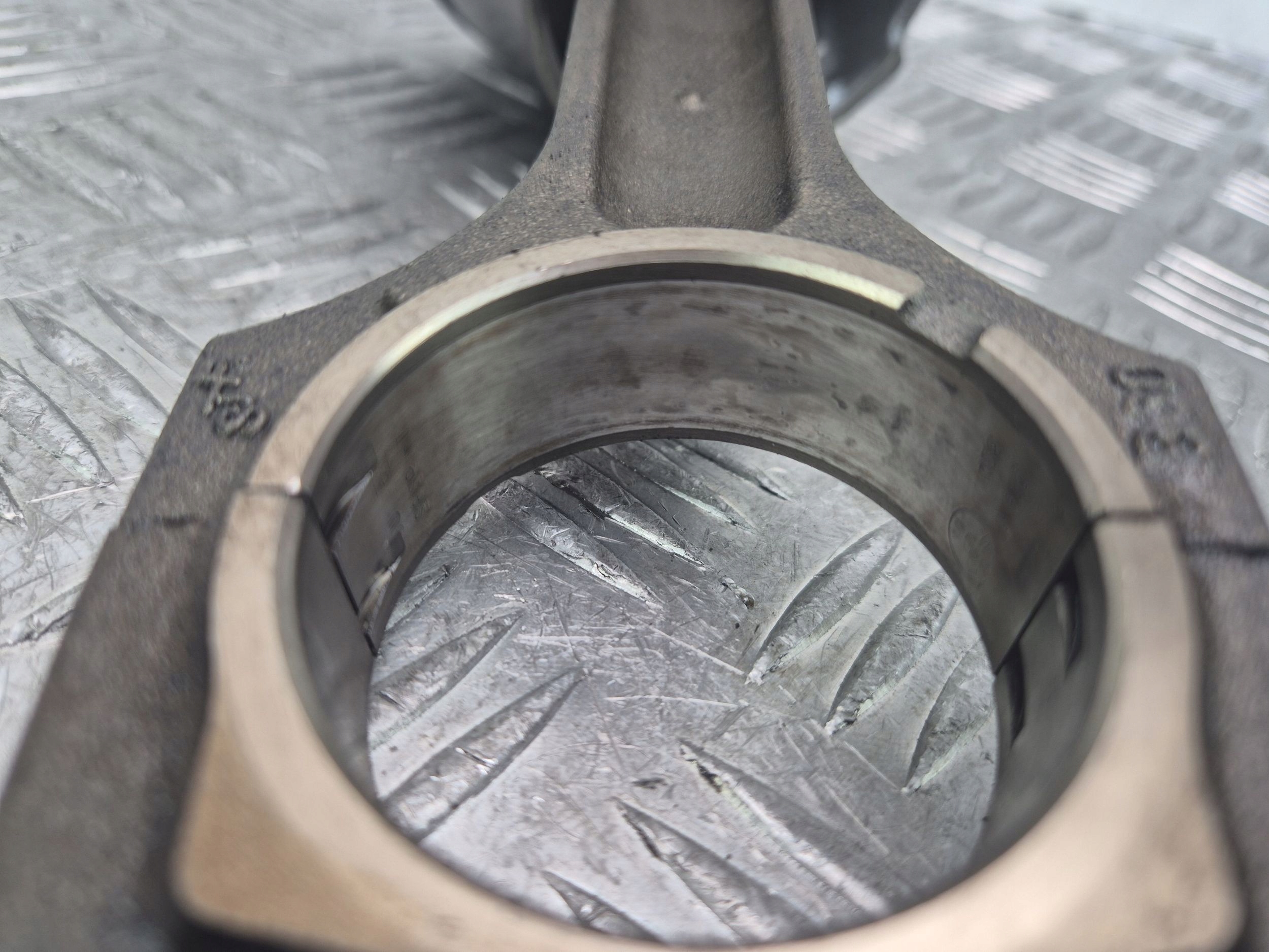 Piston avec bielle BMW 3 E90 330d 84L104 M57D30