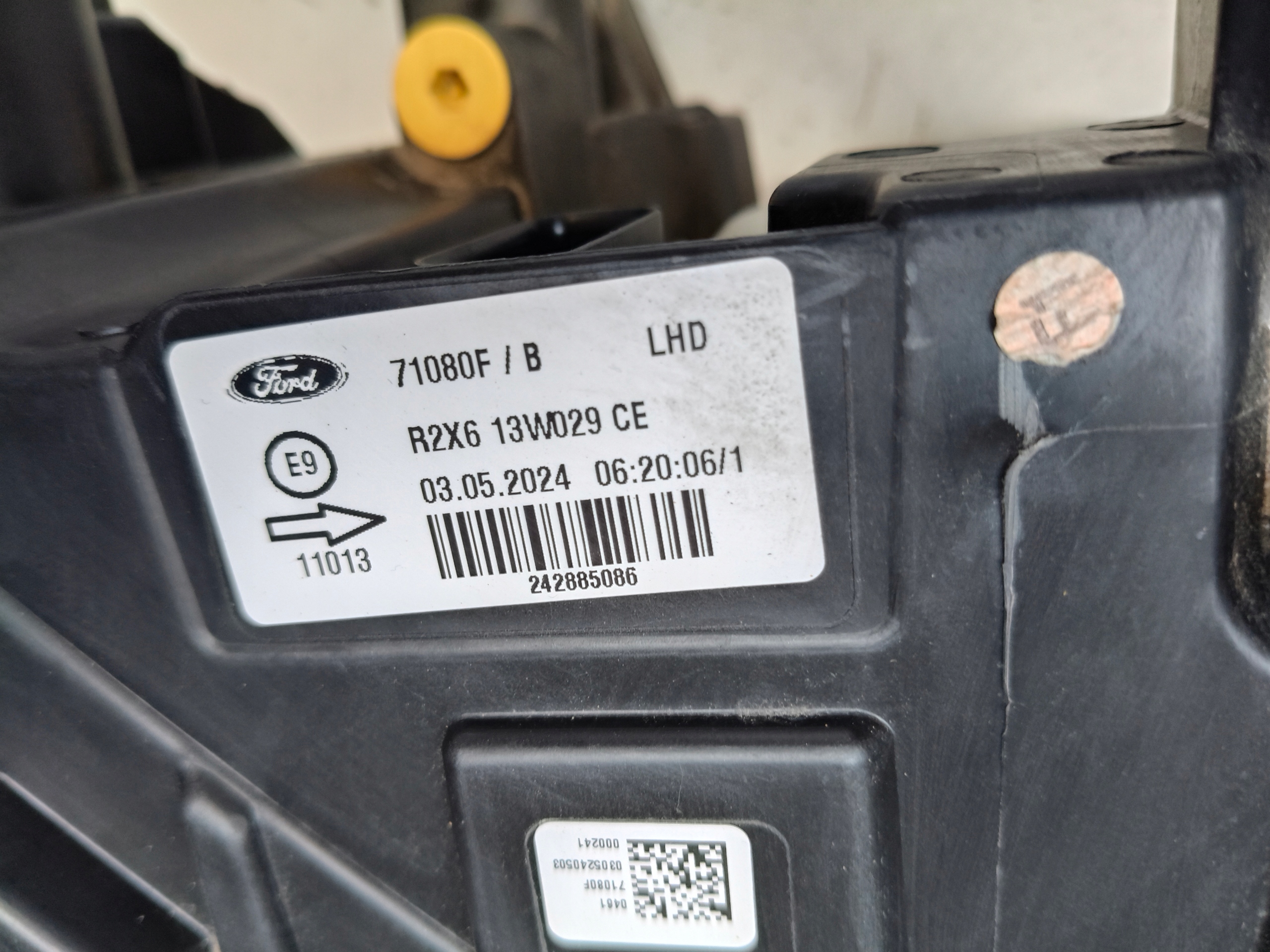 light right REFLEKTOR FORD TRANSIT COURIER MK3 24