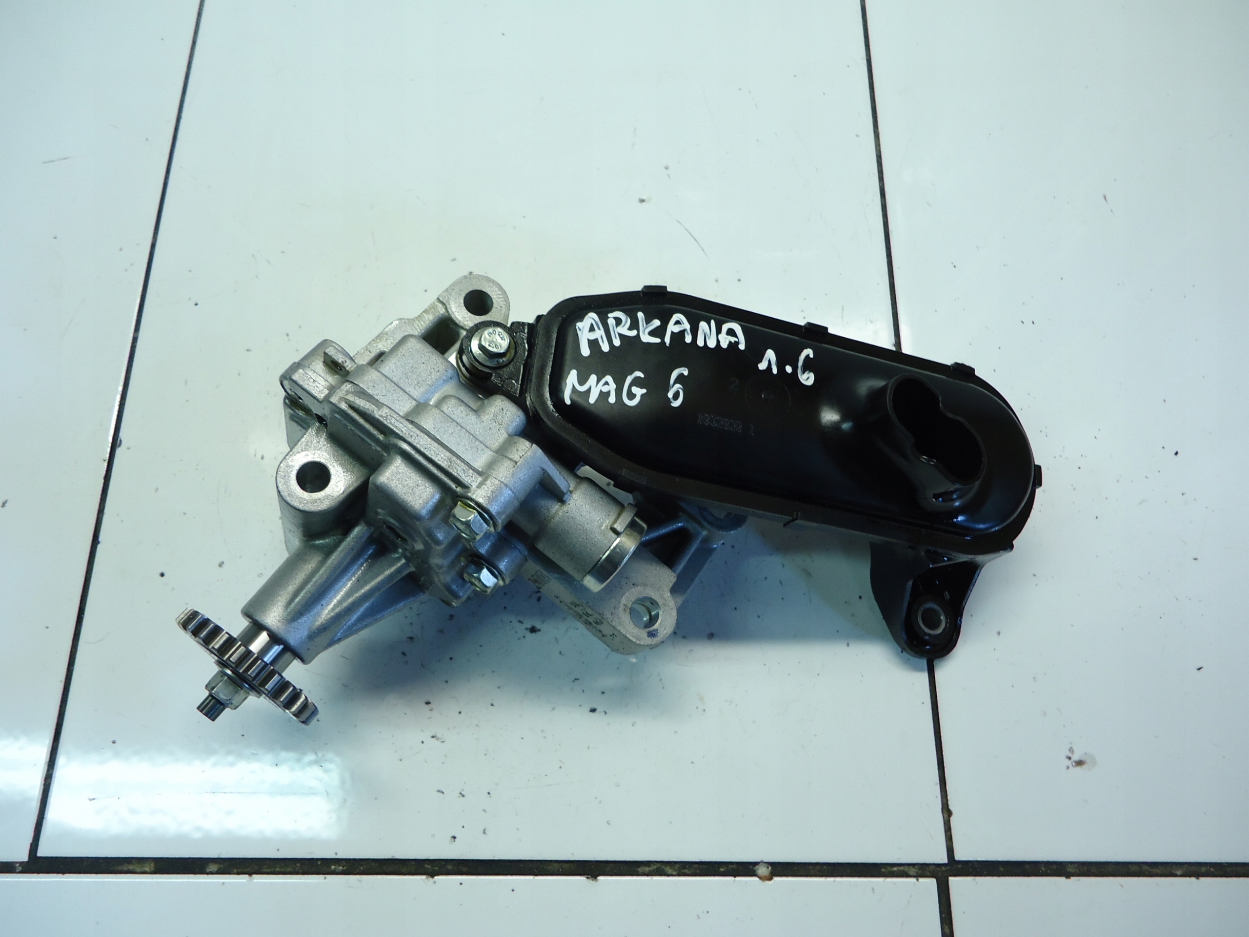 RENAULT ARKANA H4MC632 1.6 E-TECH oil pump