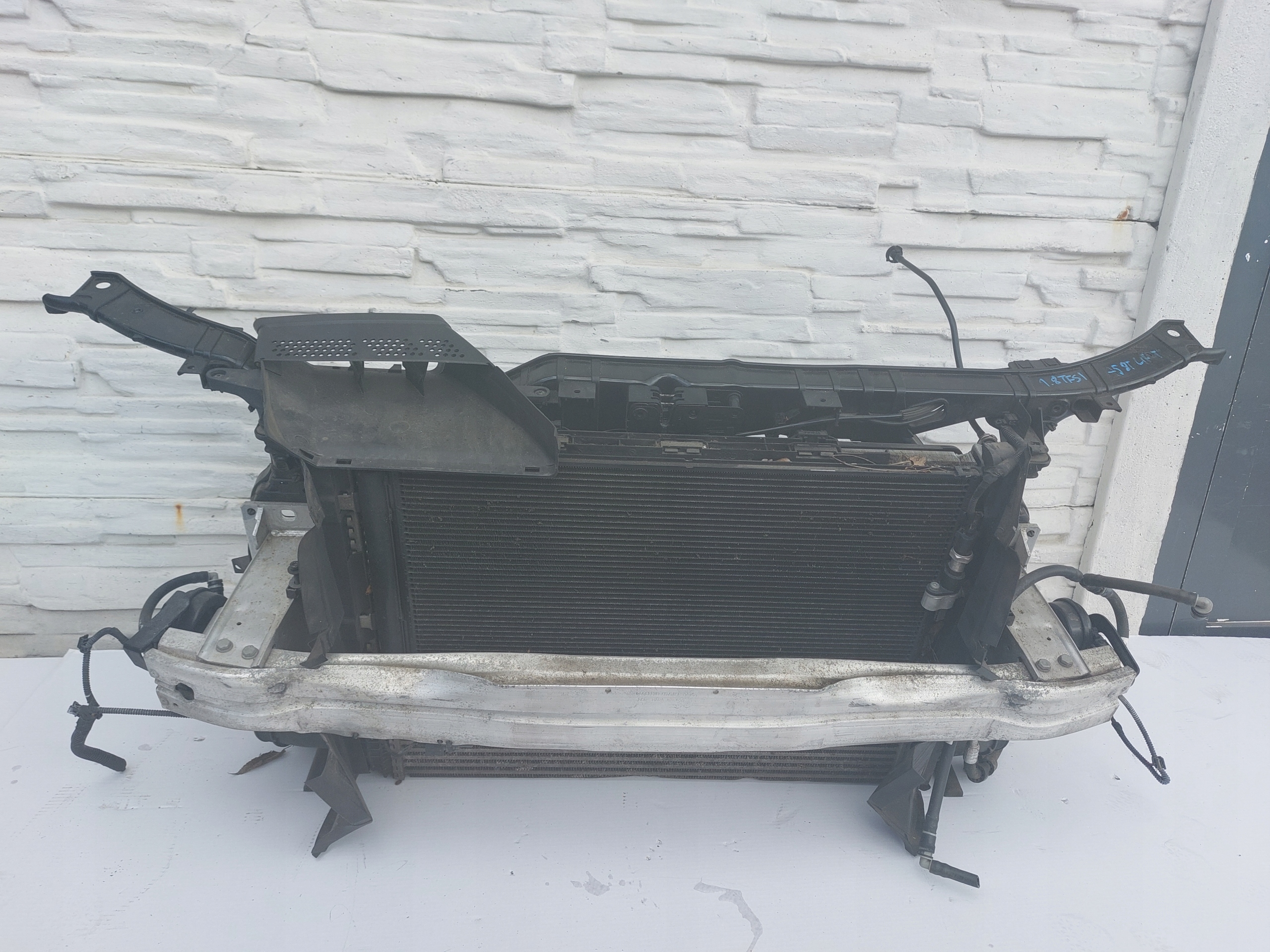 A5 8T LIFT PAS PRZEDNI WZMOCNIENIE 2.0 MANUAL