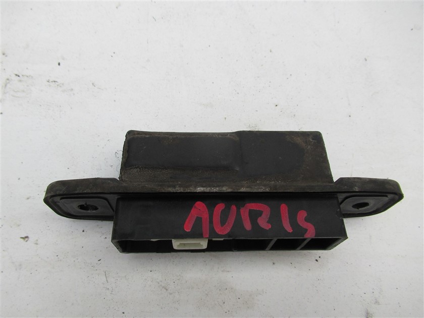 2563-3652 - КОНТАКТОР TOYOTA AURIS 2006-2012 ГОД 5Д