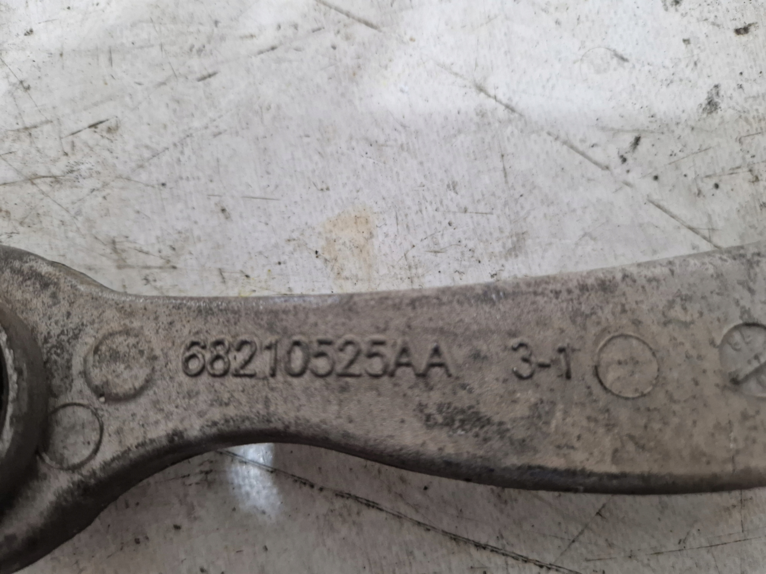 DODGE CHARGER CHALLENGER 19- Querlenker heck links 68210525AA rechts 68210524AA