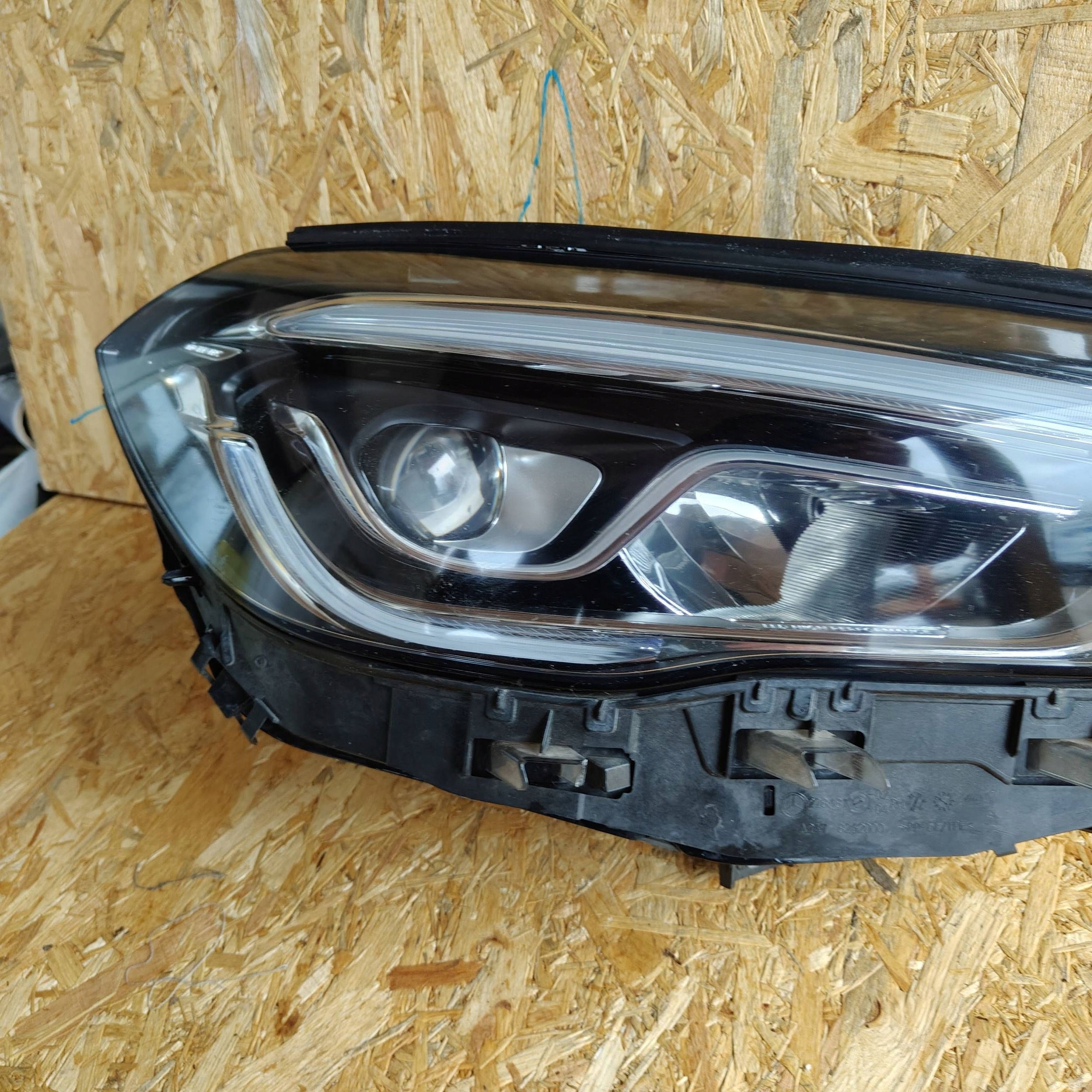 Reflektor front side right Mercedes-Benz GLA H247 A2479066400