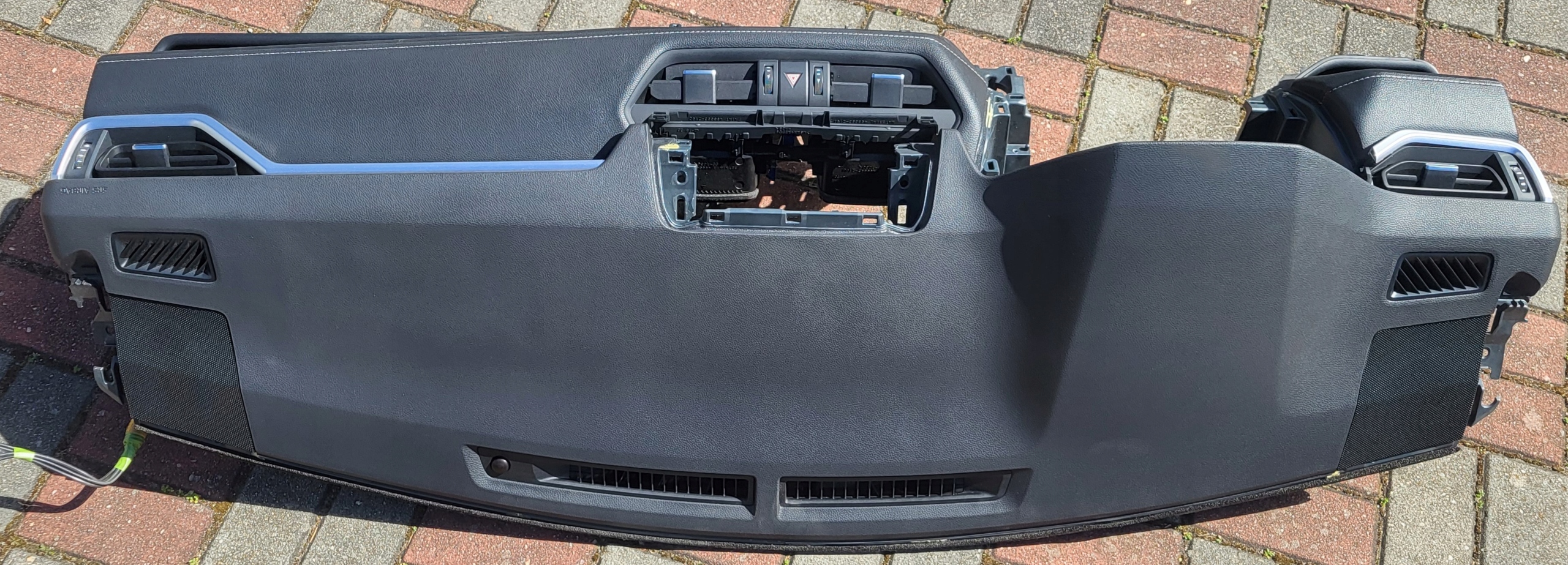 dashboard instrument panel console airbag KRATKI TOYOTA RAV4 V original EU