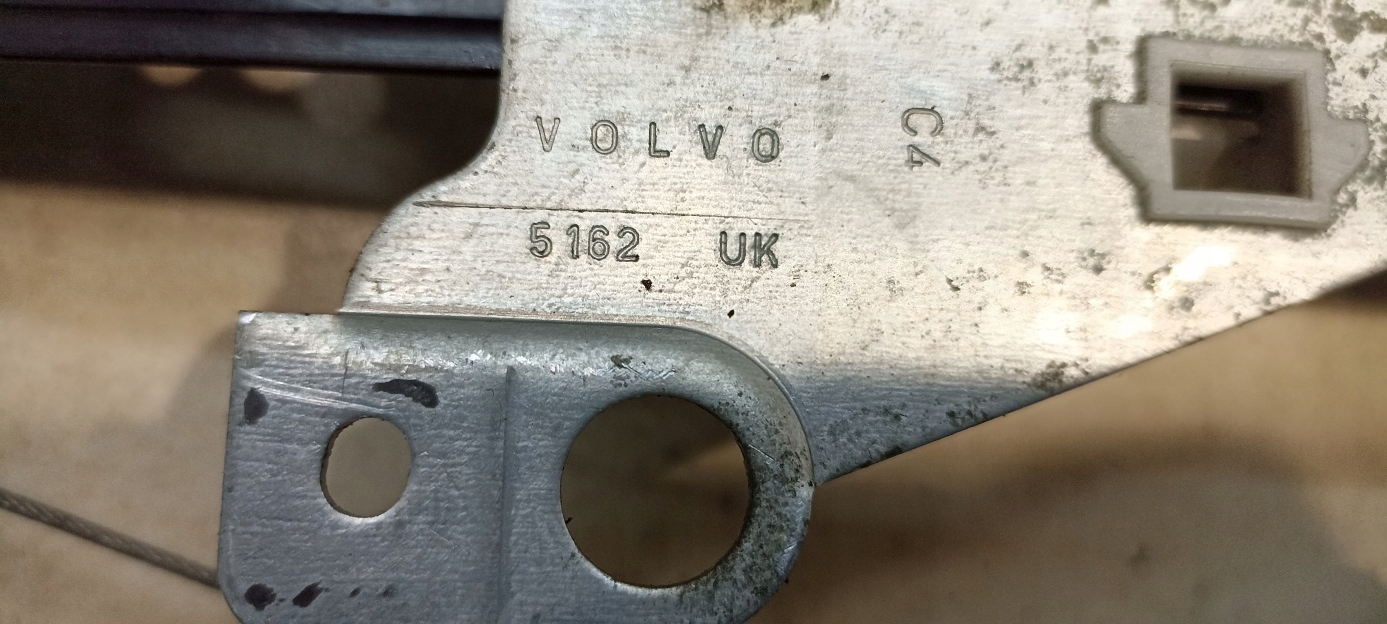 window regulator right rear part VOLVO S60 and 2.4 D5