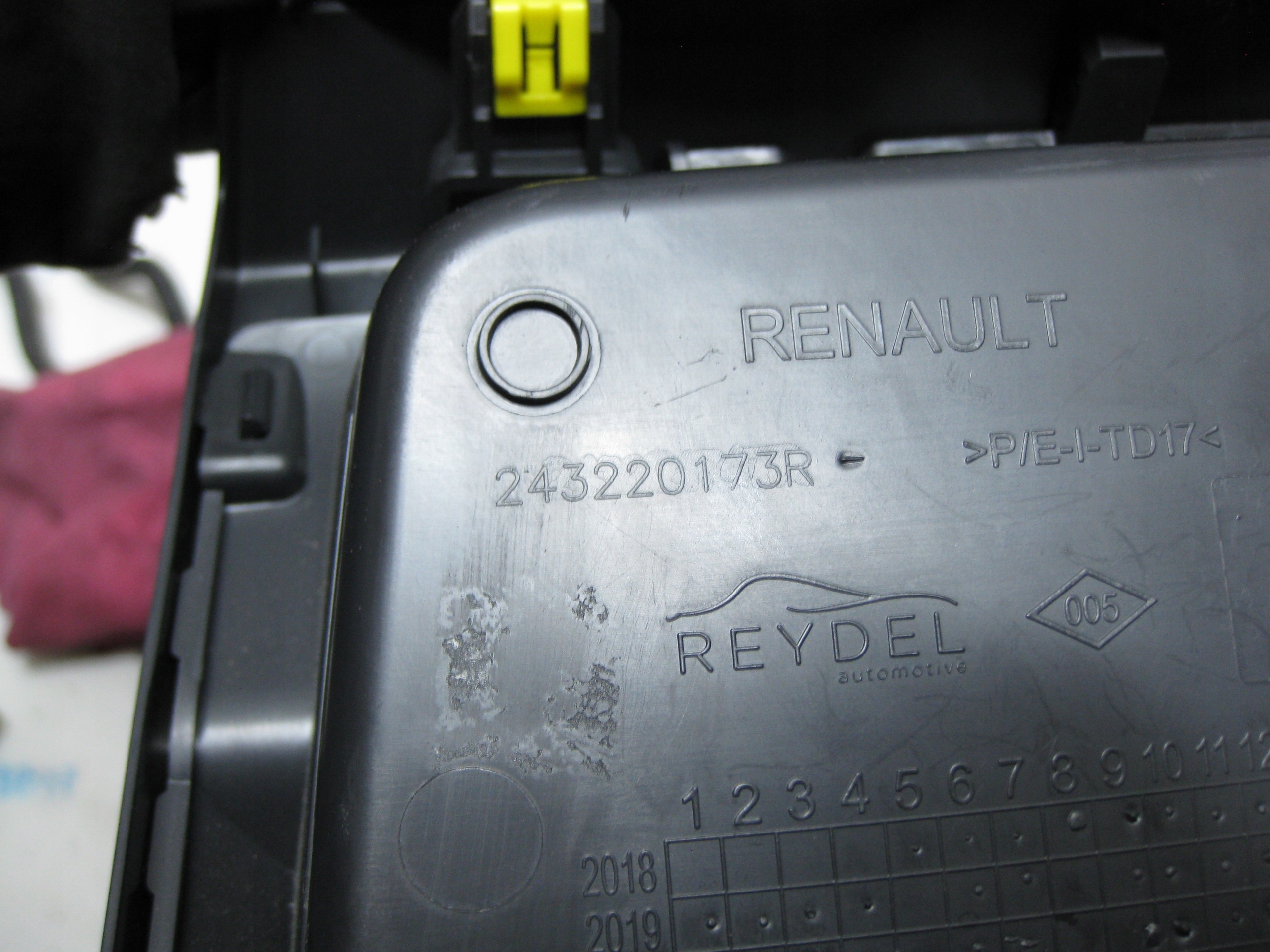 RENAULT MASTER III LIFT OPEL MOVANO copri OBD 243220173R