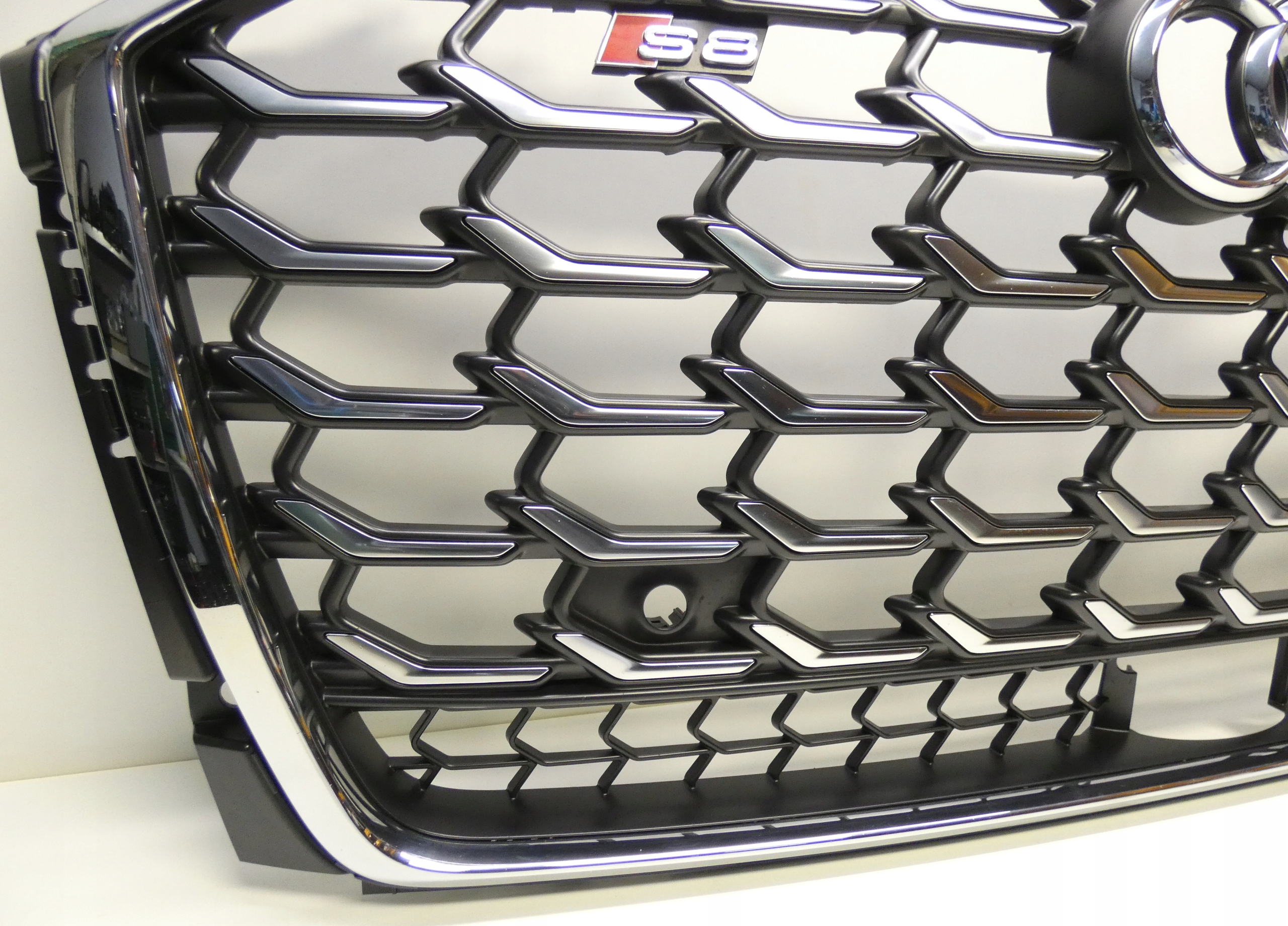 AUDI A8 D5 S8 LIFT 2021- 4N0853651AC GRILL GRIL ATRAPA Typ samochodu Samochody osobowe
