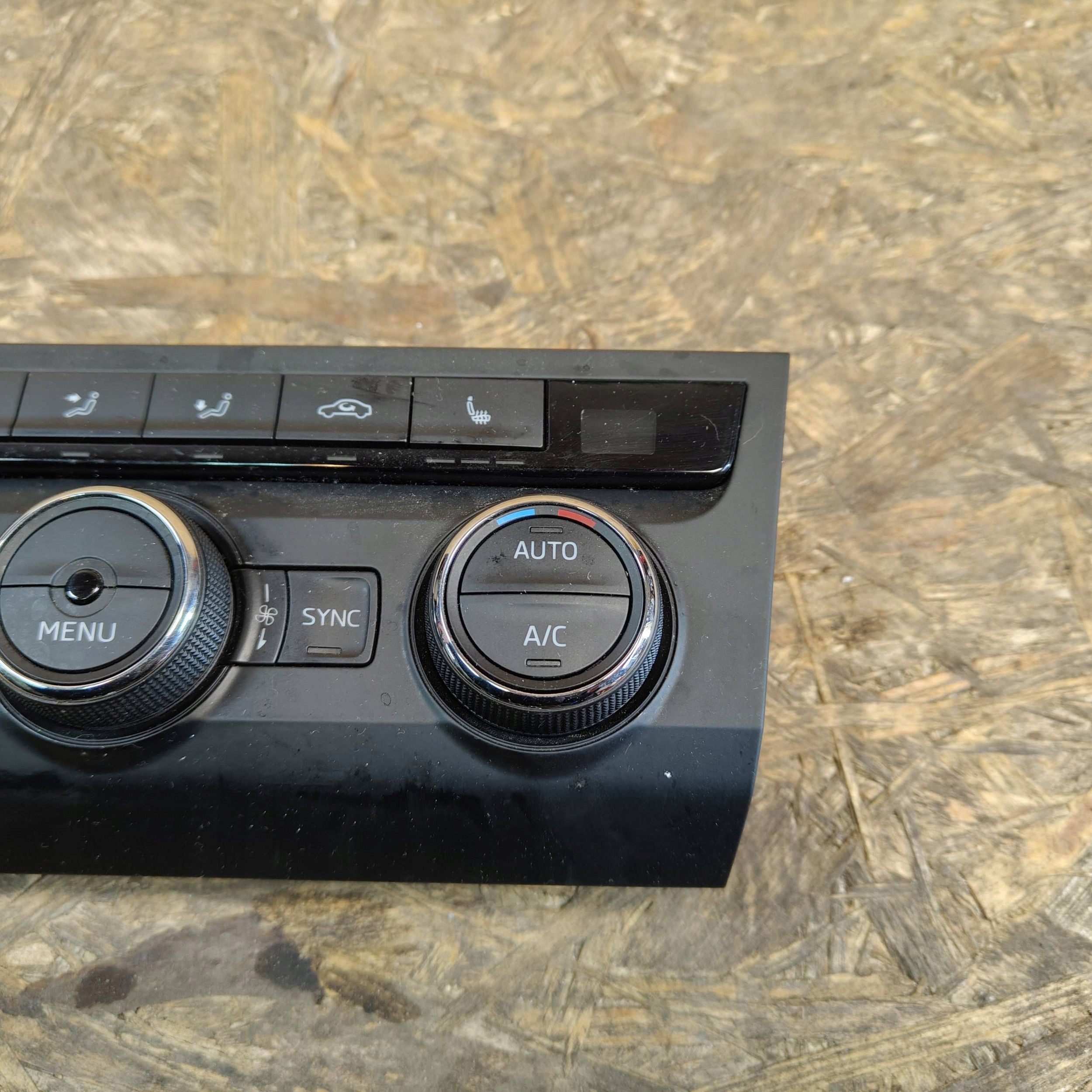 Unite commande clima Skoda Superb B8 (3V) 3V0907044AR
