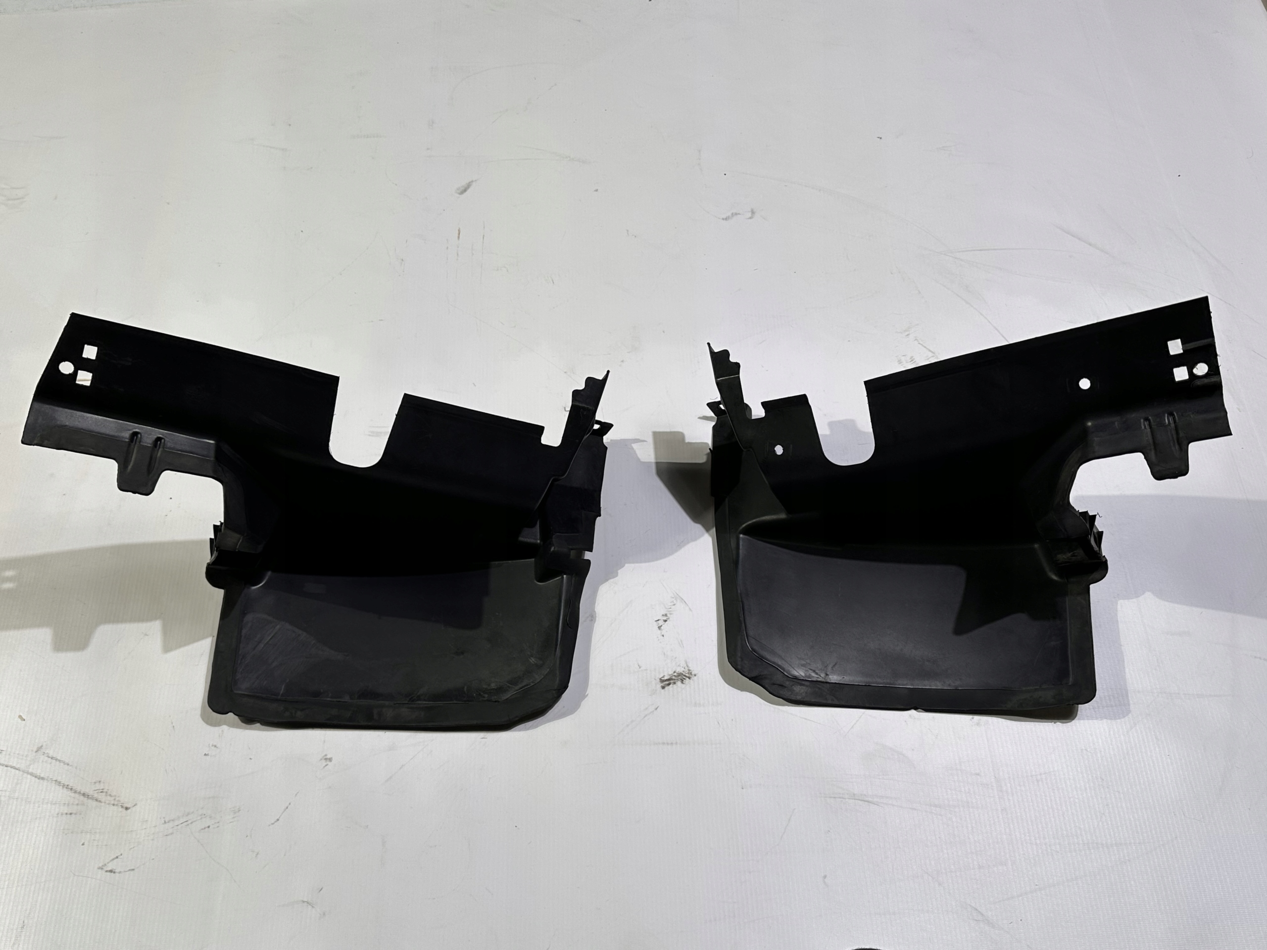 luftansaugkanal links rechts Dodge Charger 2011 - 2014