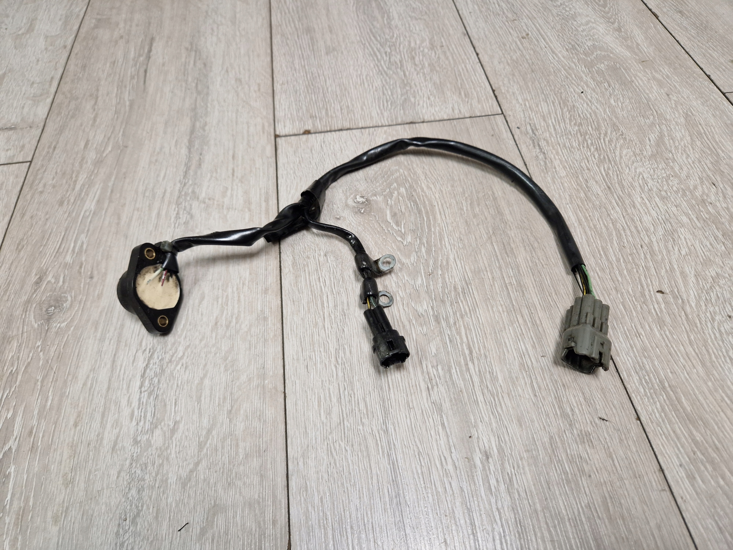 なゆ Czujnik biegu neutralnego Produkt OEM