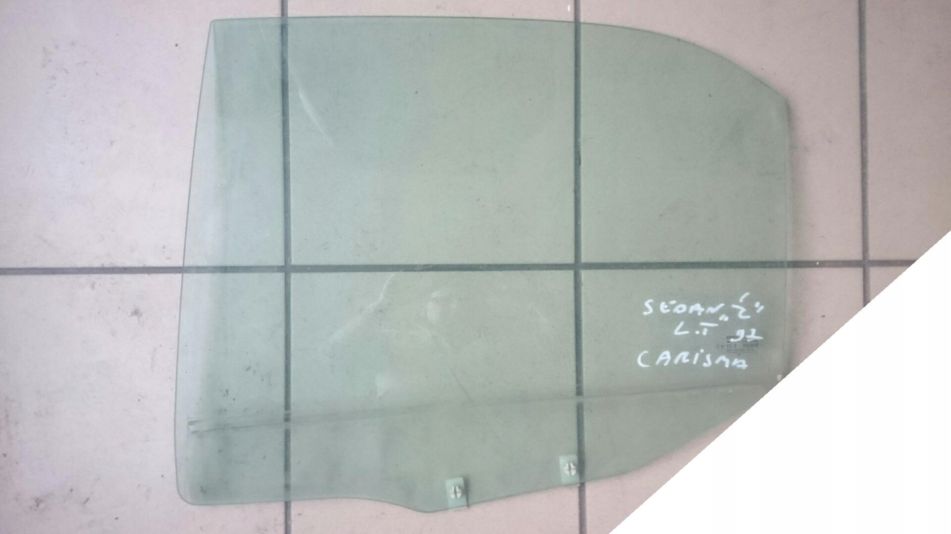 CARISMA SEDAN 4D 95-04 SZYBA LEWA TYLNA TYŁ DUŻA