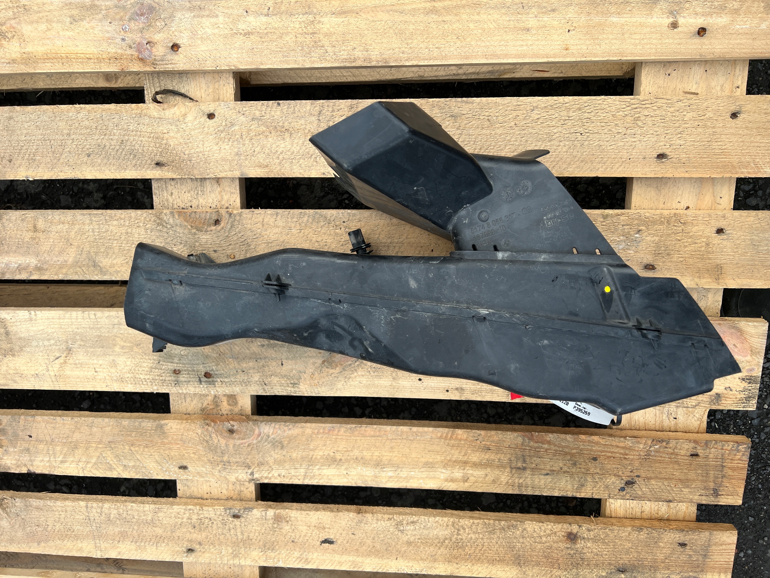 BMW X5 F85 X6 F86 направляющая воздуха 8056318