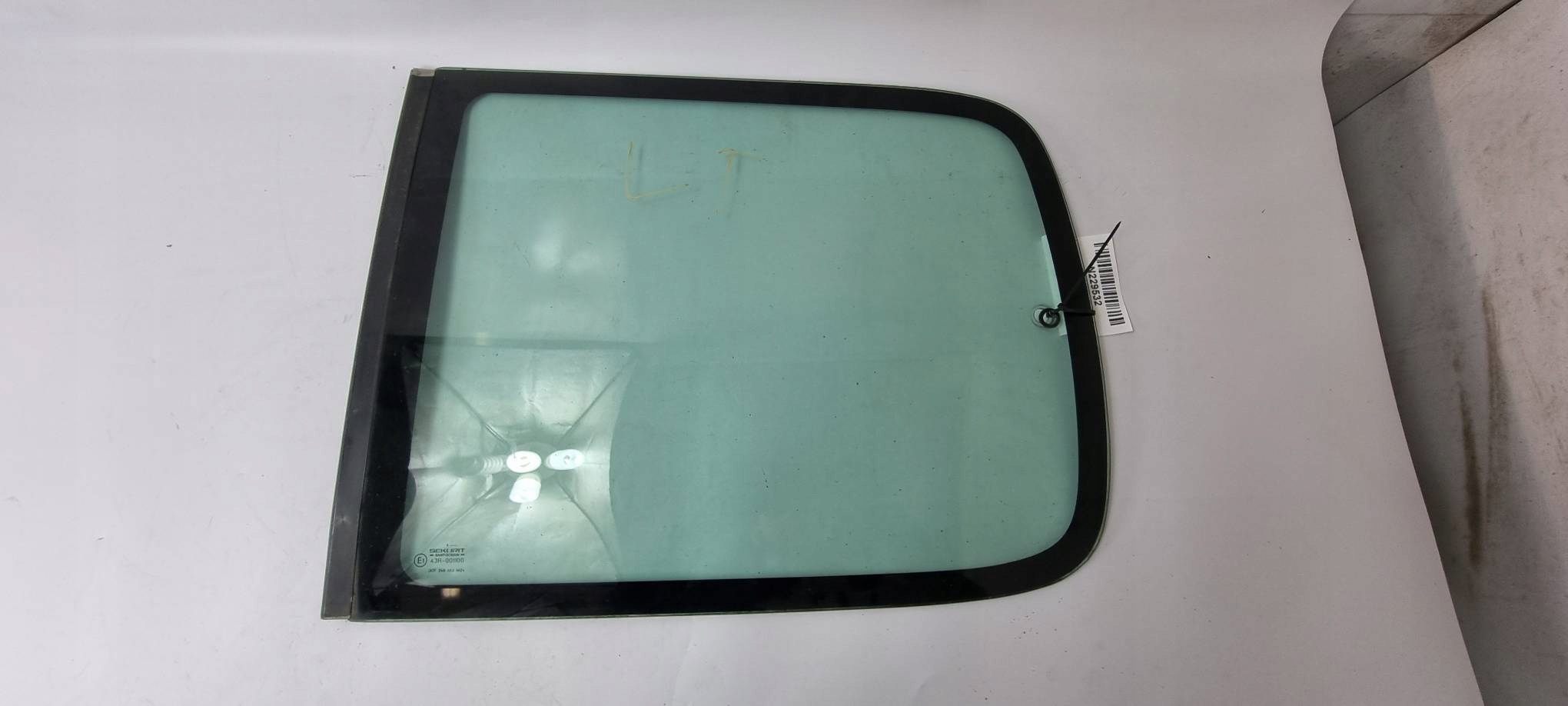 window bodywork left rear part CITROEN BERLINGO and